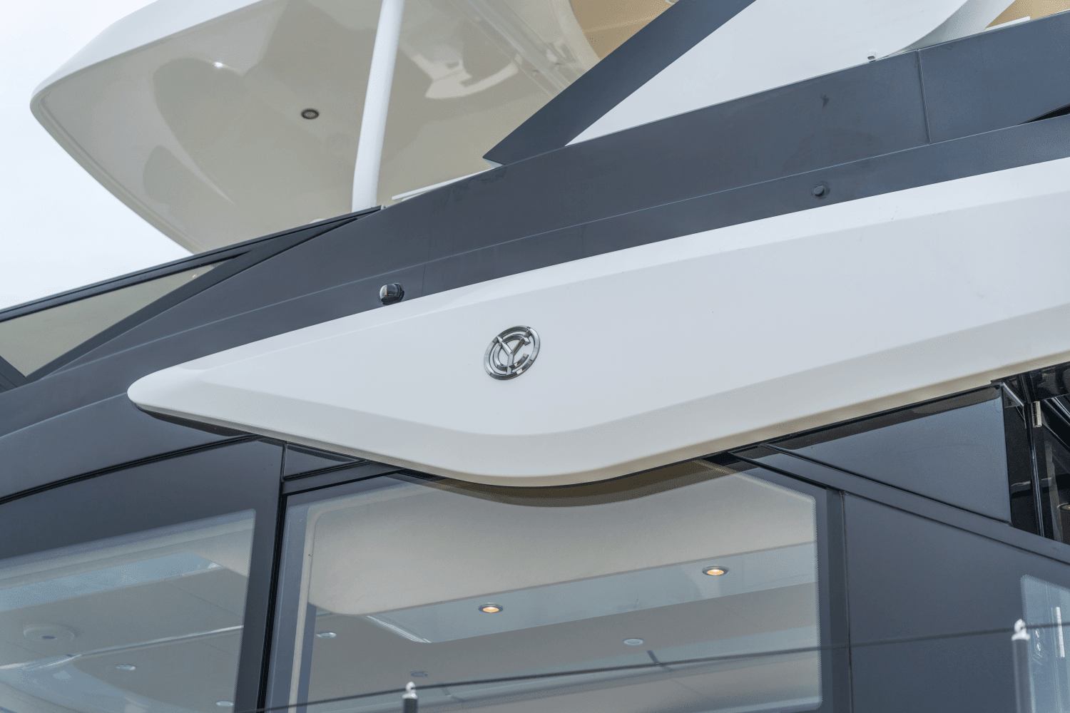 2025 Cruisers Yachts 57 Fly Image Thumbnail #17