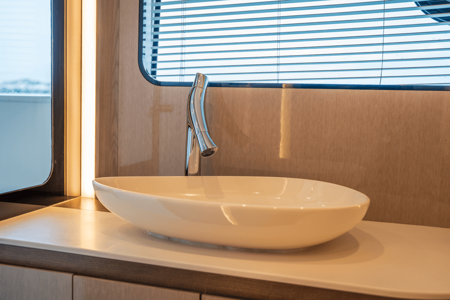 2025 Cruisers Yachts 57 Fly Image Thumbnail #52