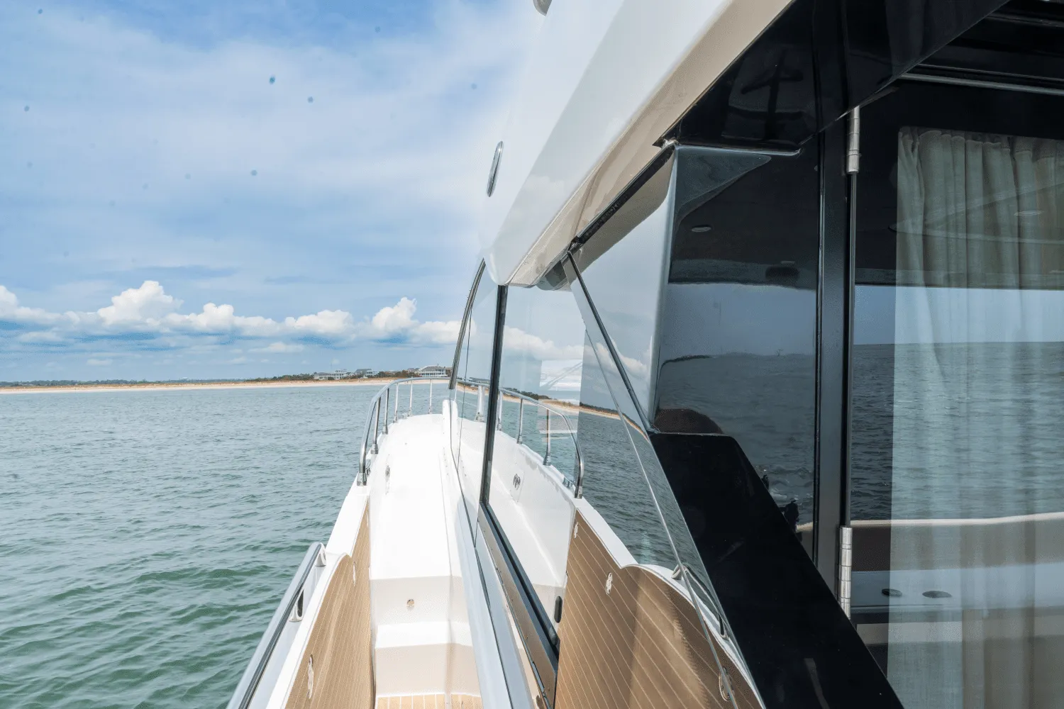 2025 Cruisers Yachts 57 Fly Image Thumbnail #63