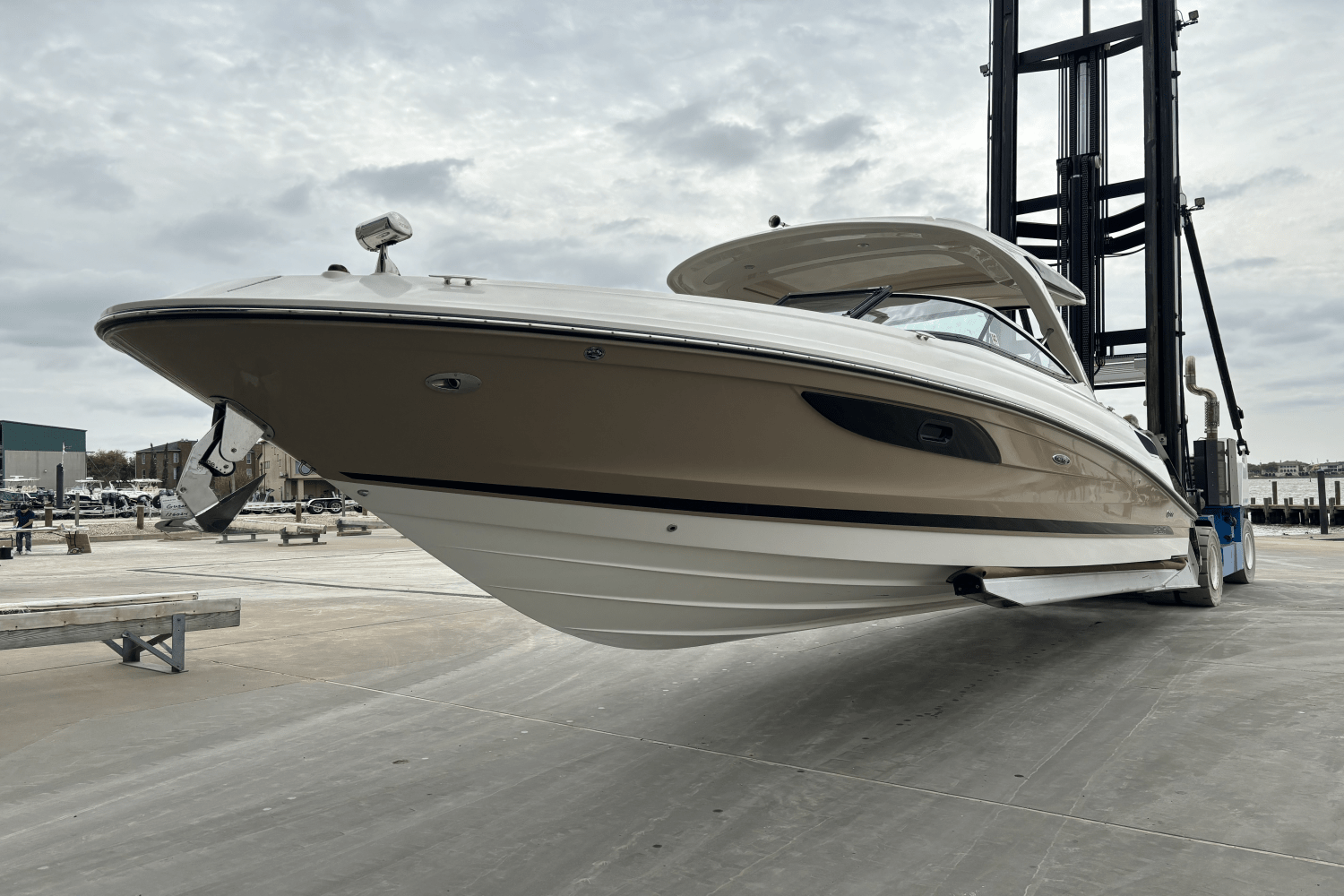 2023 Tahoe 185 S MarineMax Houston