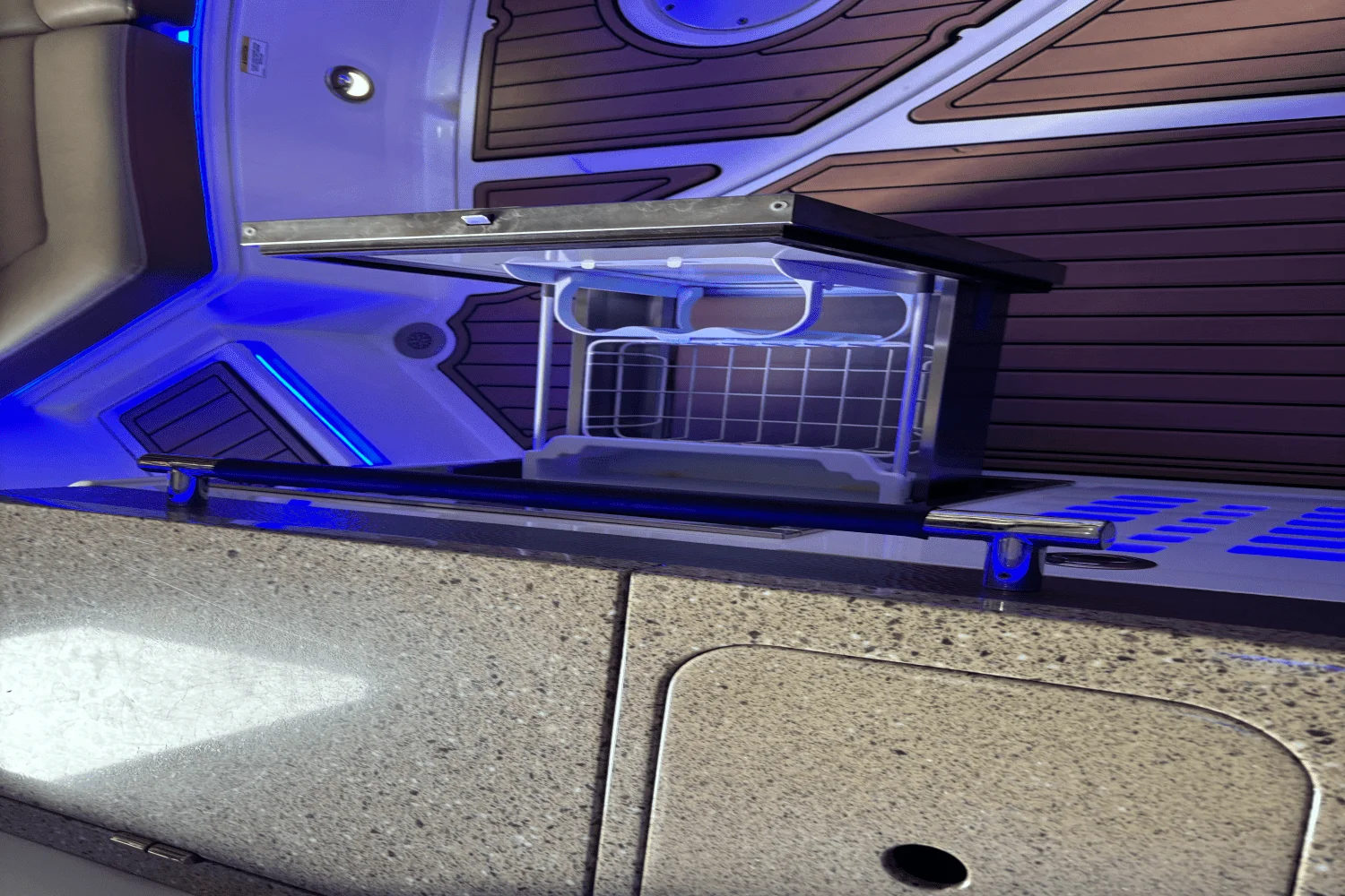 2015 Sea Ray 350 SLX Image Thumbnail #21