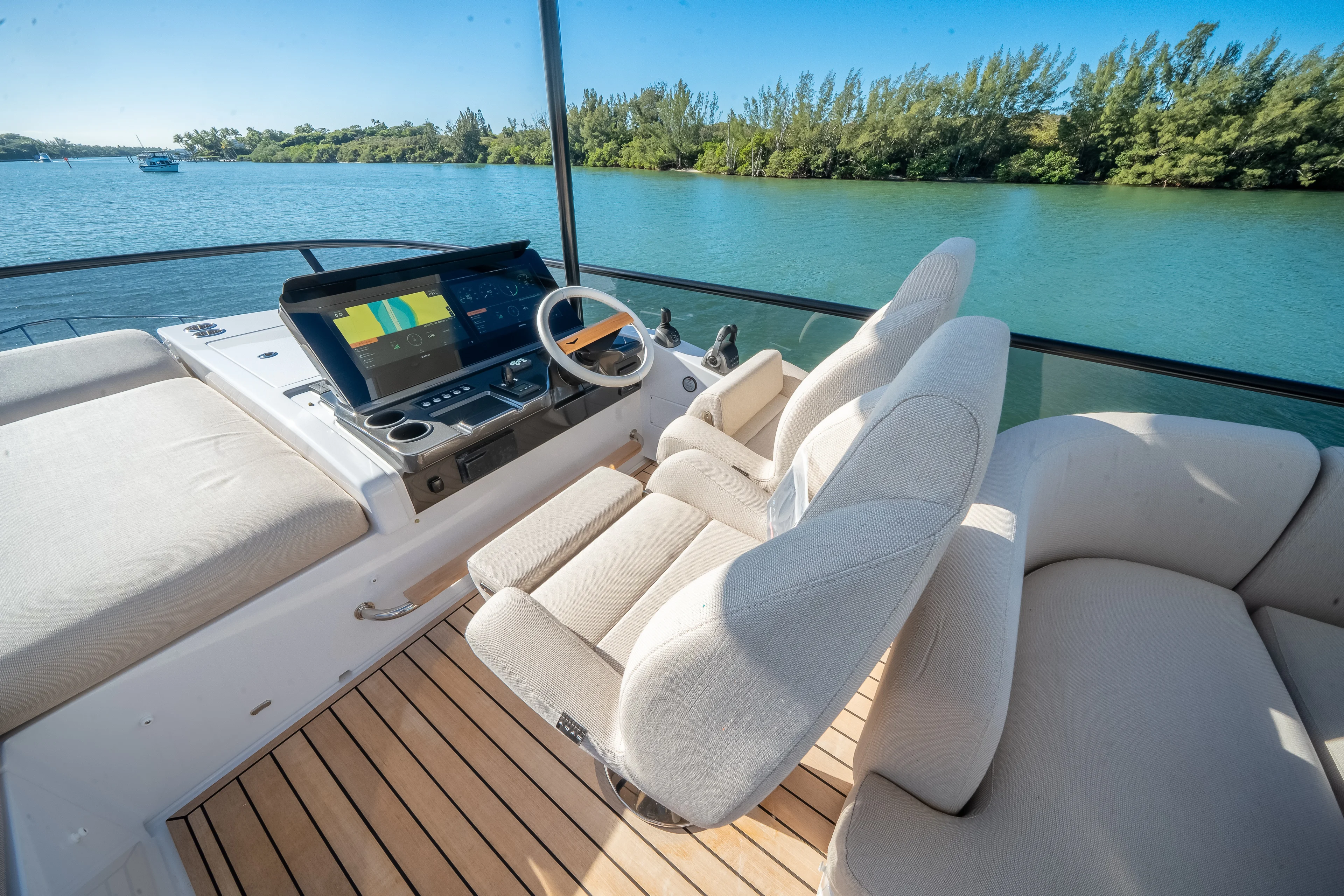 2026 Azimut Fly 62 Image Thumbnail #13