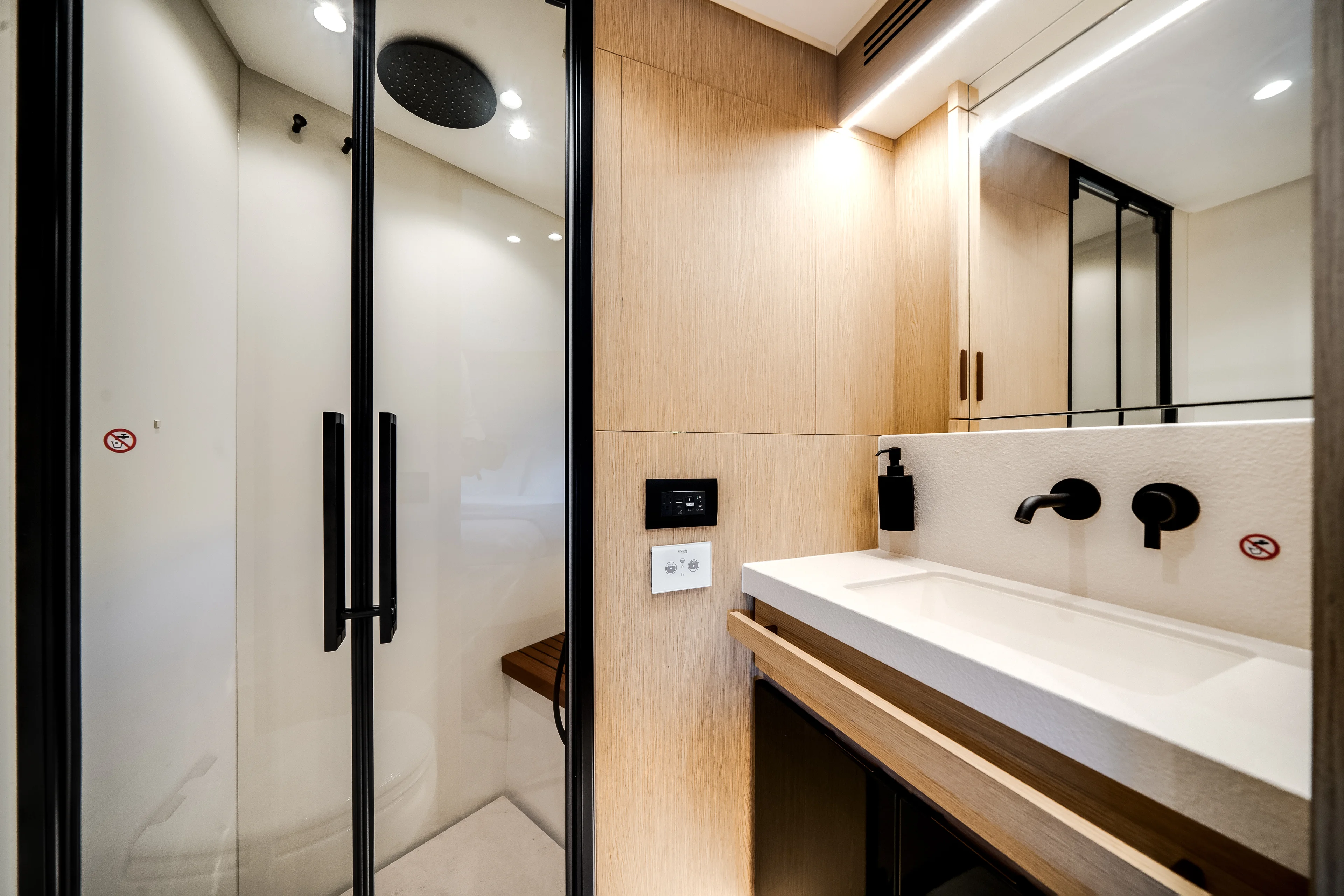 2026 Azimut Fly 62 Image Thumbnail #73