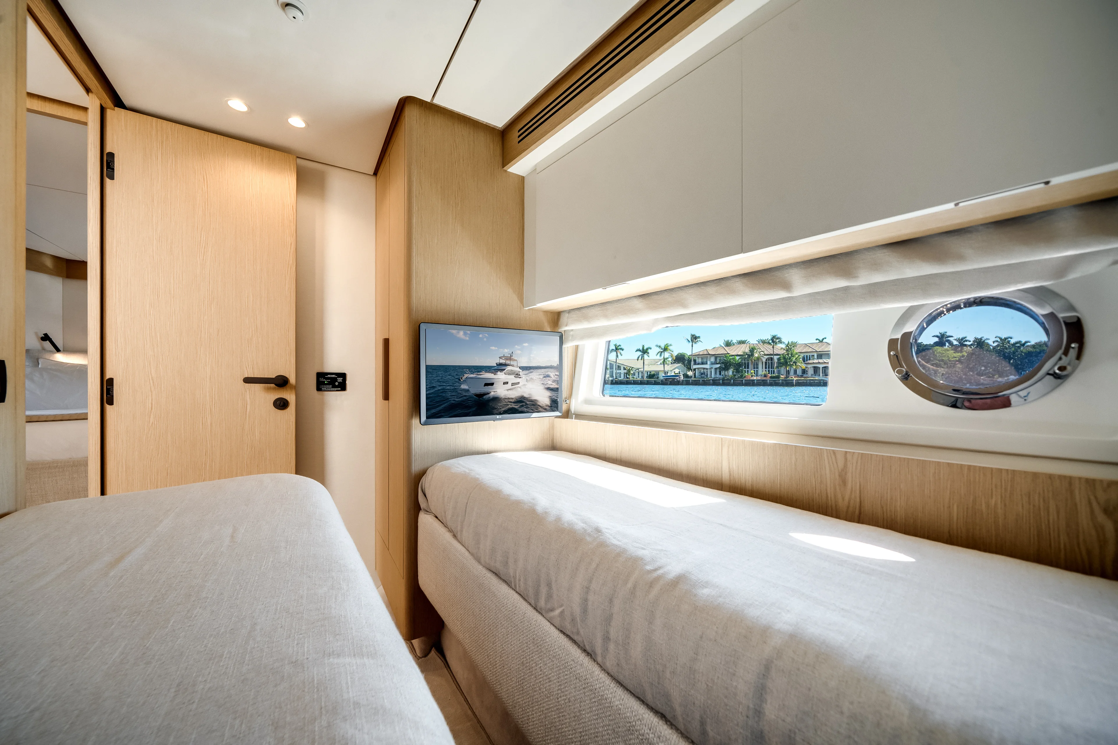 2026 Azimut Fly 62 Image Thumbnail #69