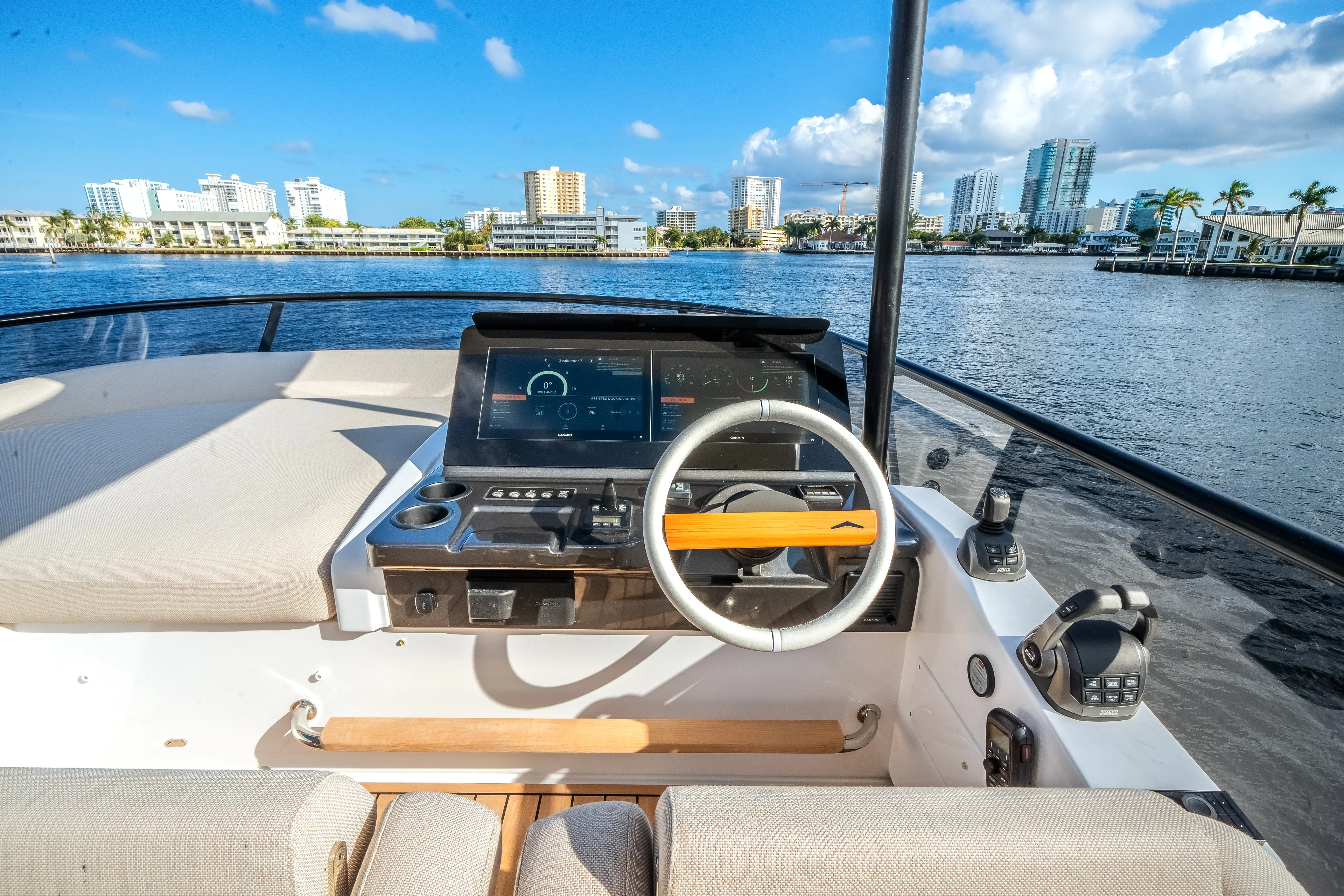 2026 Azimut Fly 62 Image Thumbnail #19