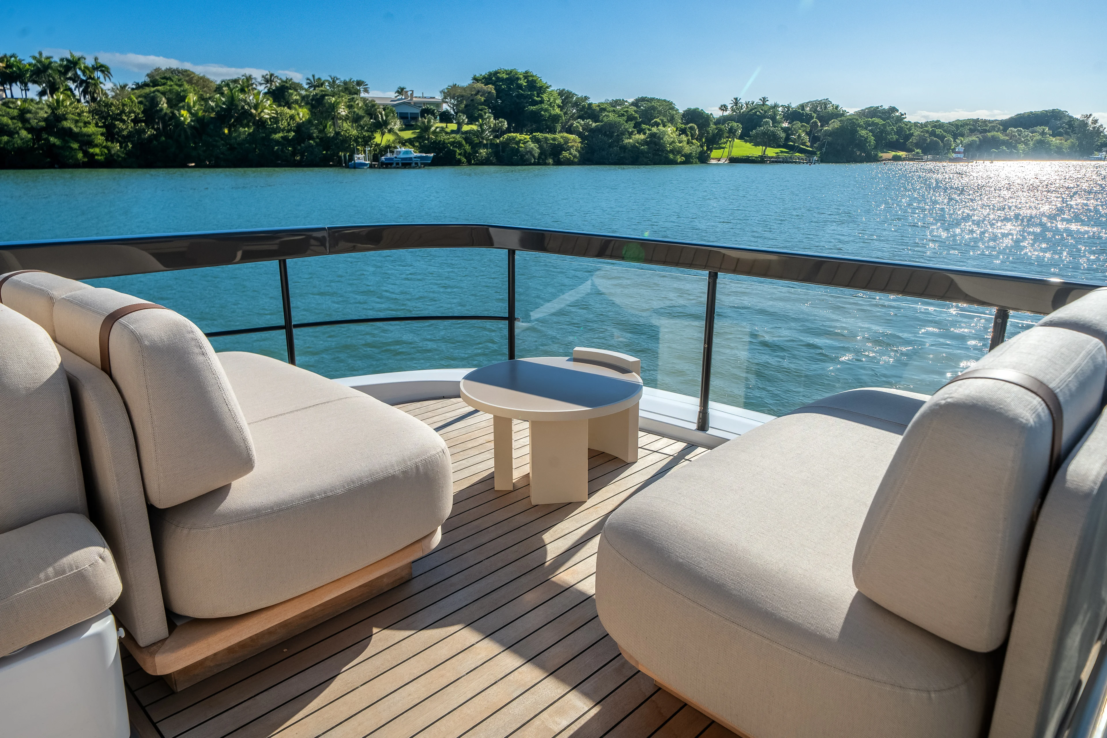 2026 Azimut Fly 62 Image Thumbnail #24