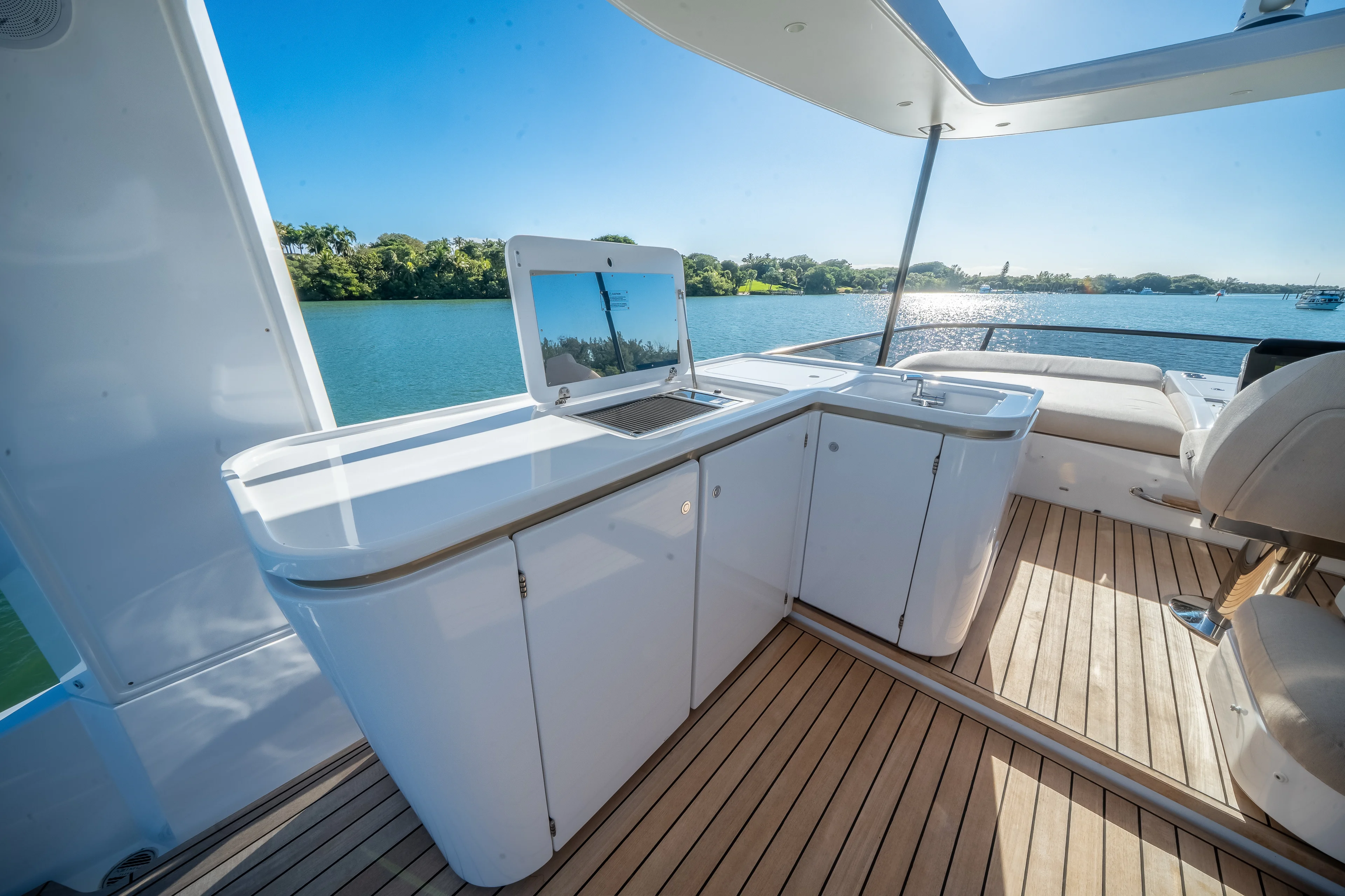 2026 Azimut Fly 62 Image Thumbnail #14