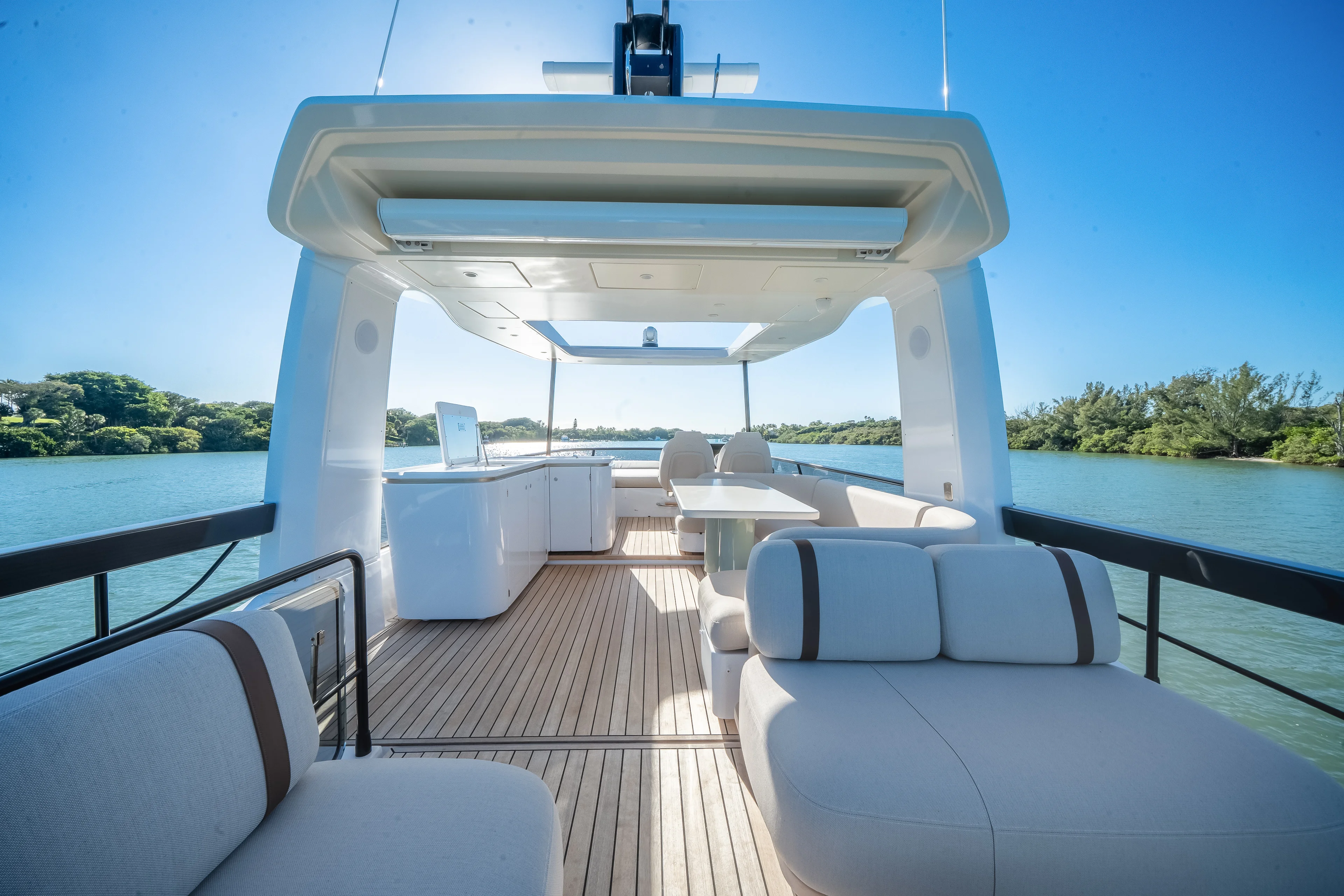 2026 Azimut Fly 62 Image Thumbnail #17