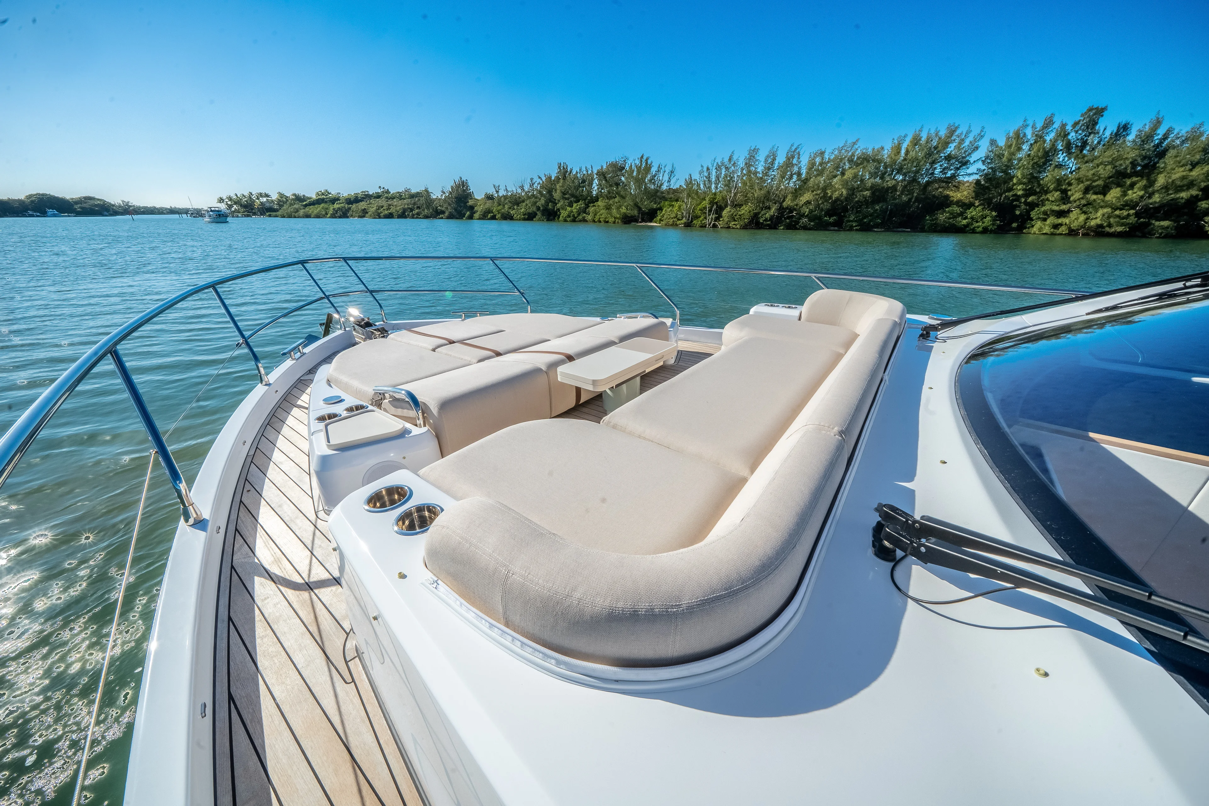 2026 Azimut Fly 62 Image Thumbnail #18