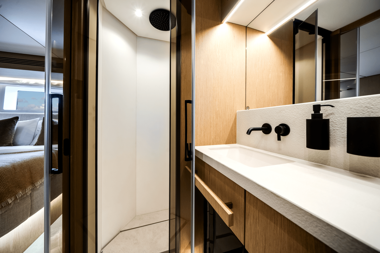 2025 Azimut
                                                             Fly 62 Image Thumbnail #39