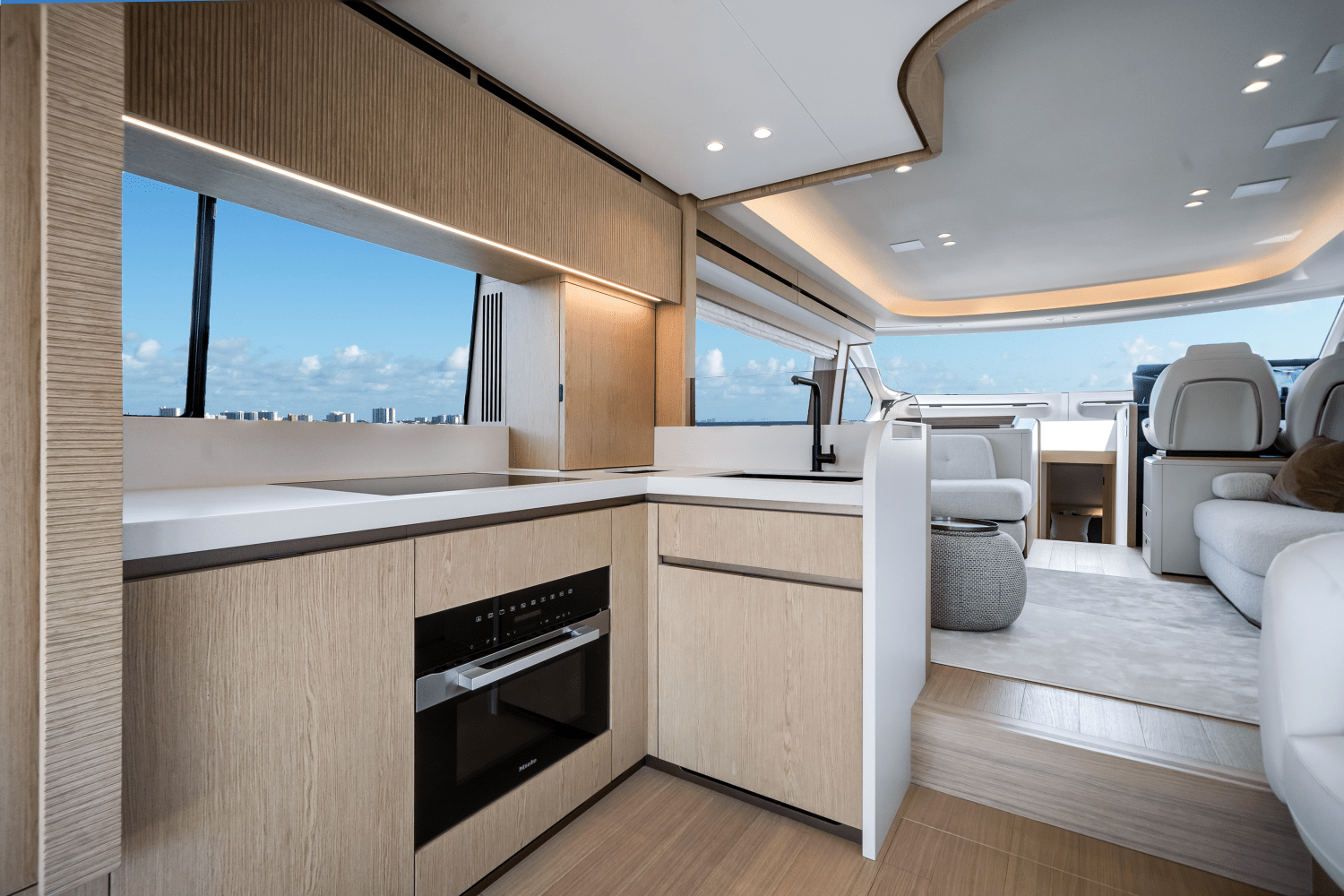 2025 Azimut
                                                             Fly 62 Image Thumbnail #20