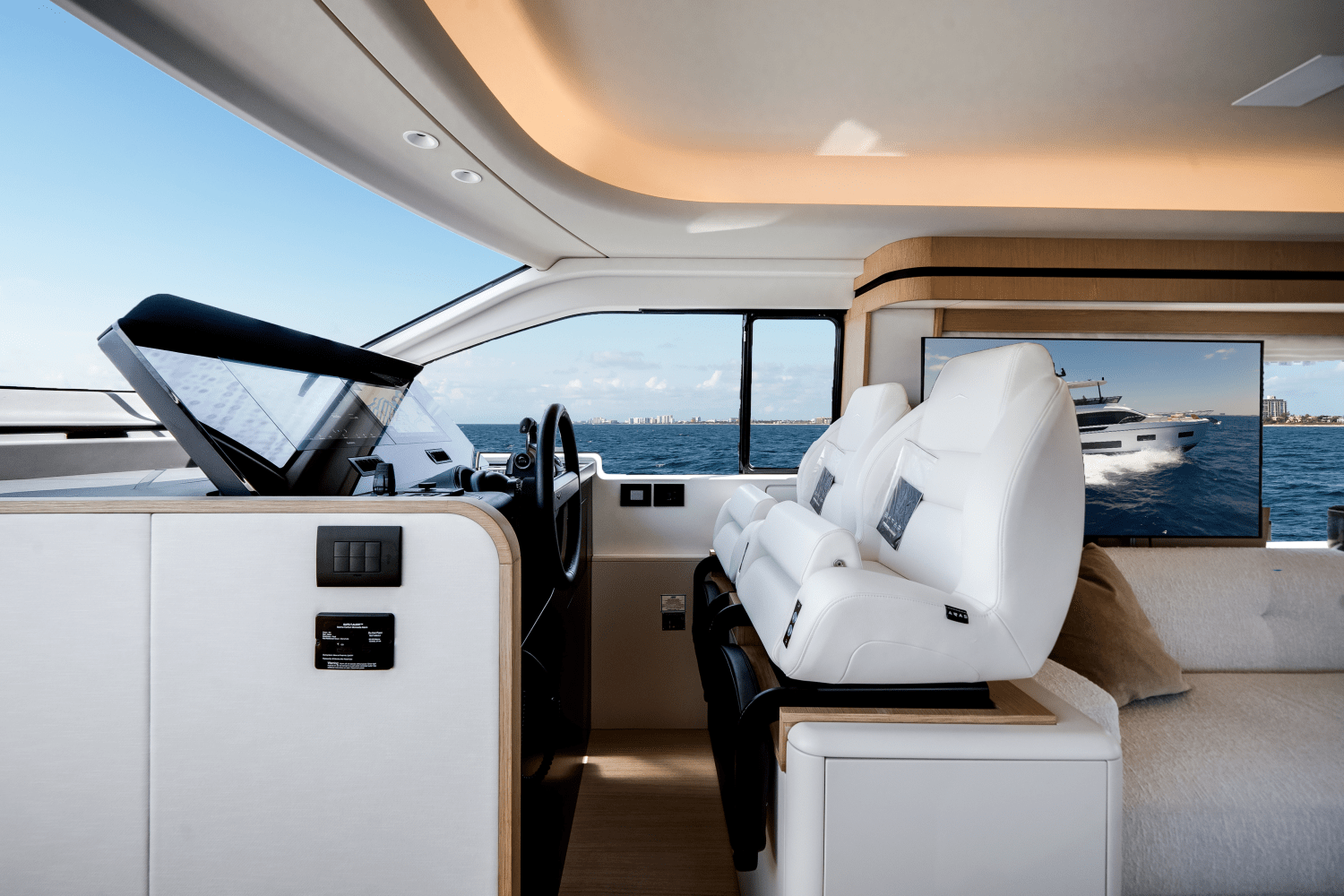 2025 Azimut
                                                             Fly 62 Image Thumbnail #28