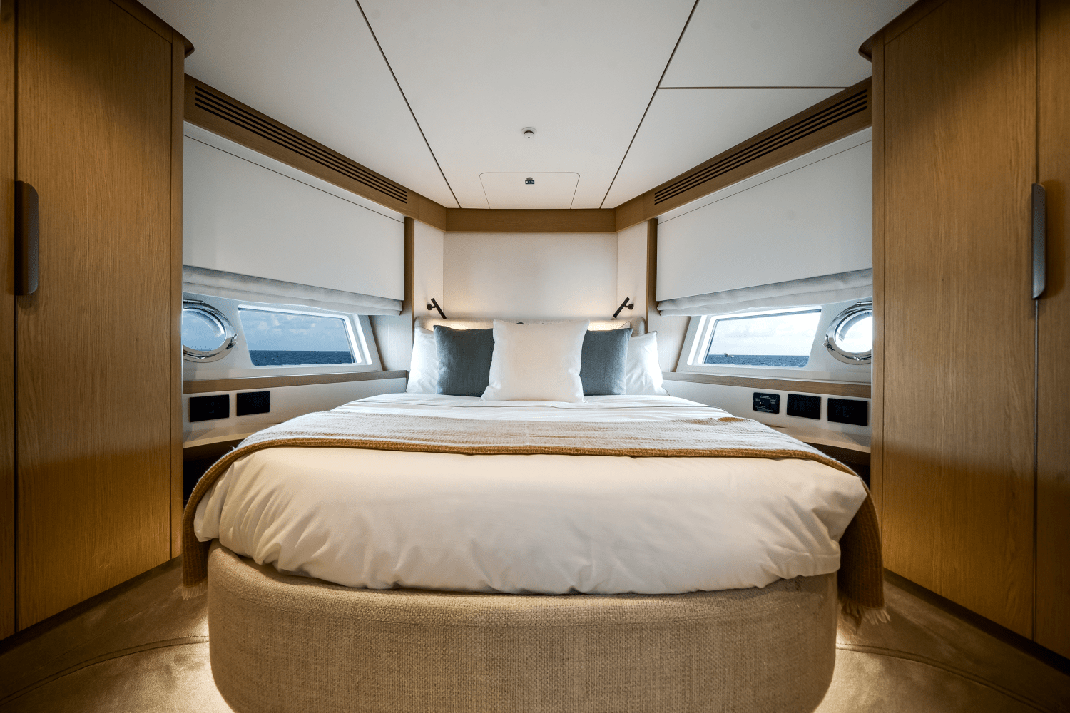 2025 Azimut
                                                             Fly 62 Image Thumbnail #41
