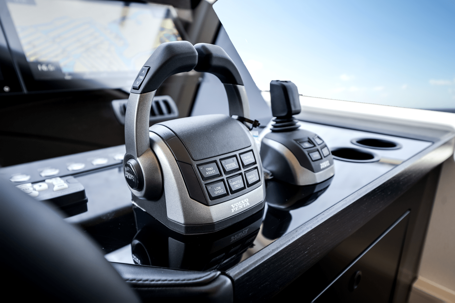 2025 Azimut
                                                             Fly 62 Image Thumbnail #30