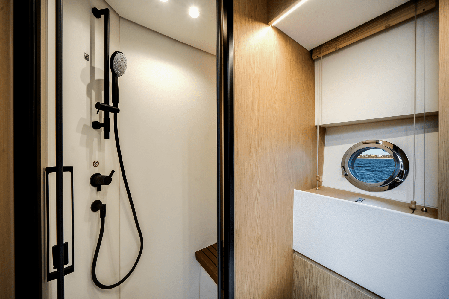 2025 Azimut
                                                             Fly 62 Image Thumbnail #49