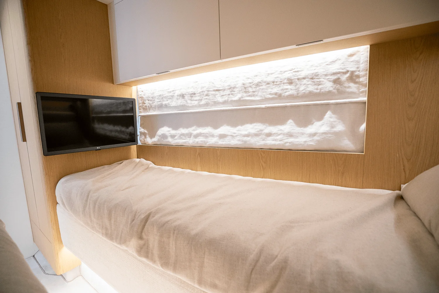 2026 Azimut Fly 62 Image Thumbnail #60