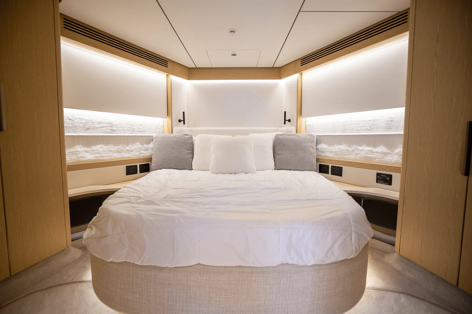 2026 Azimut Fly 62 Image Thumbnail #65