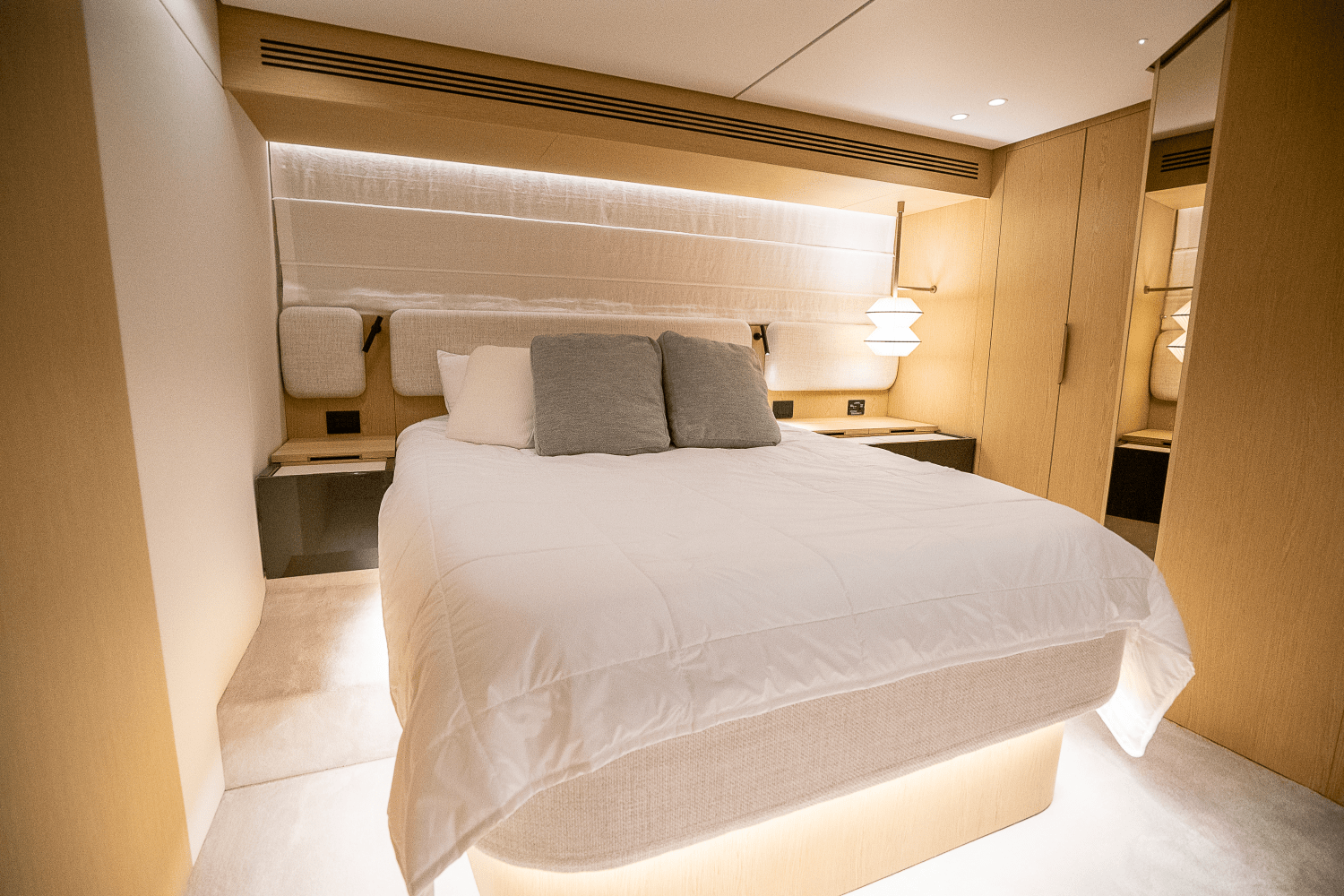 2026 Azimut Fly 62 Image Thumbnail #77