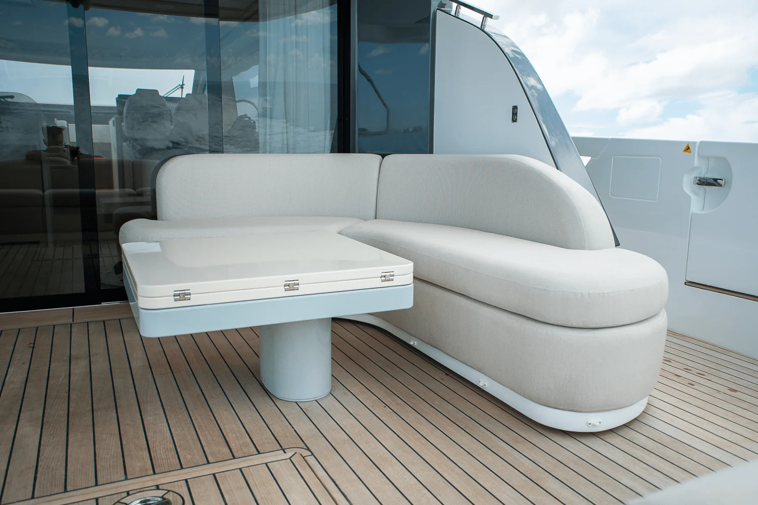 2026 Azimut Fly 62 Image Thumbnail #7