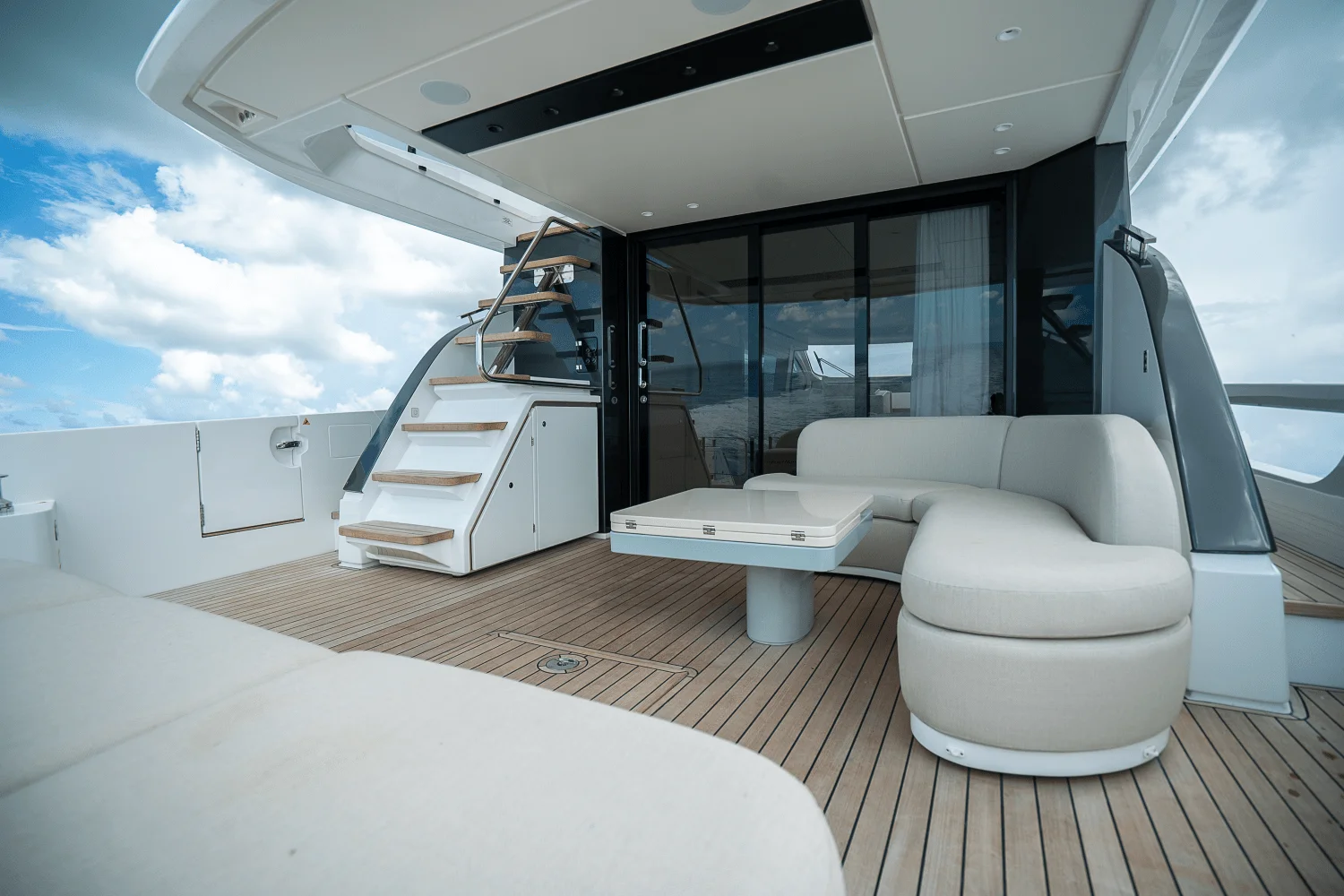 2026 Azimut Fly 62 Image Thumbnail #5