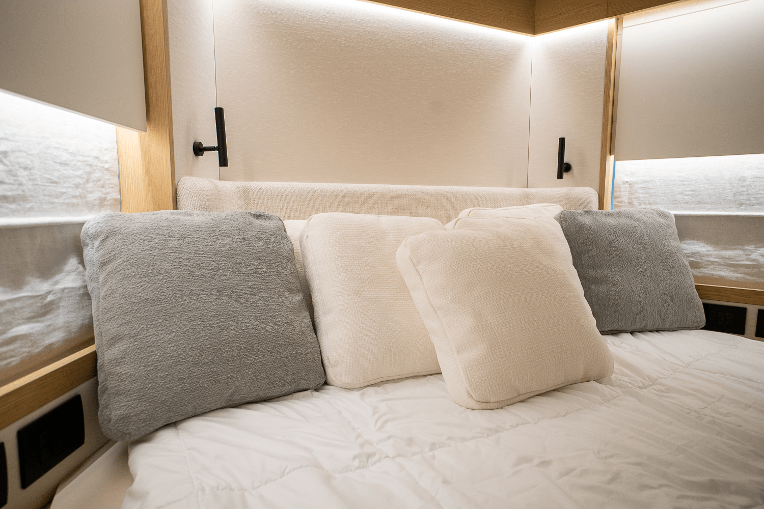 2026 Azimut Fly 62 Image Thumbnail #67