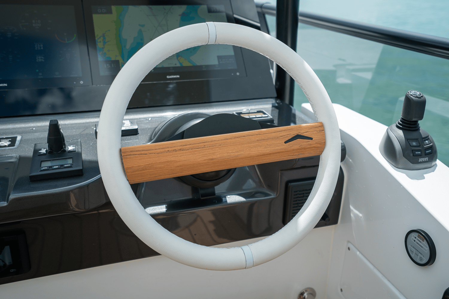 2026 Azimut Fly 62 Image Thumbnail #54