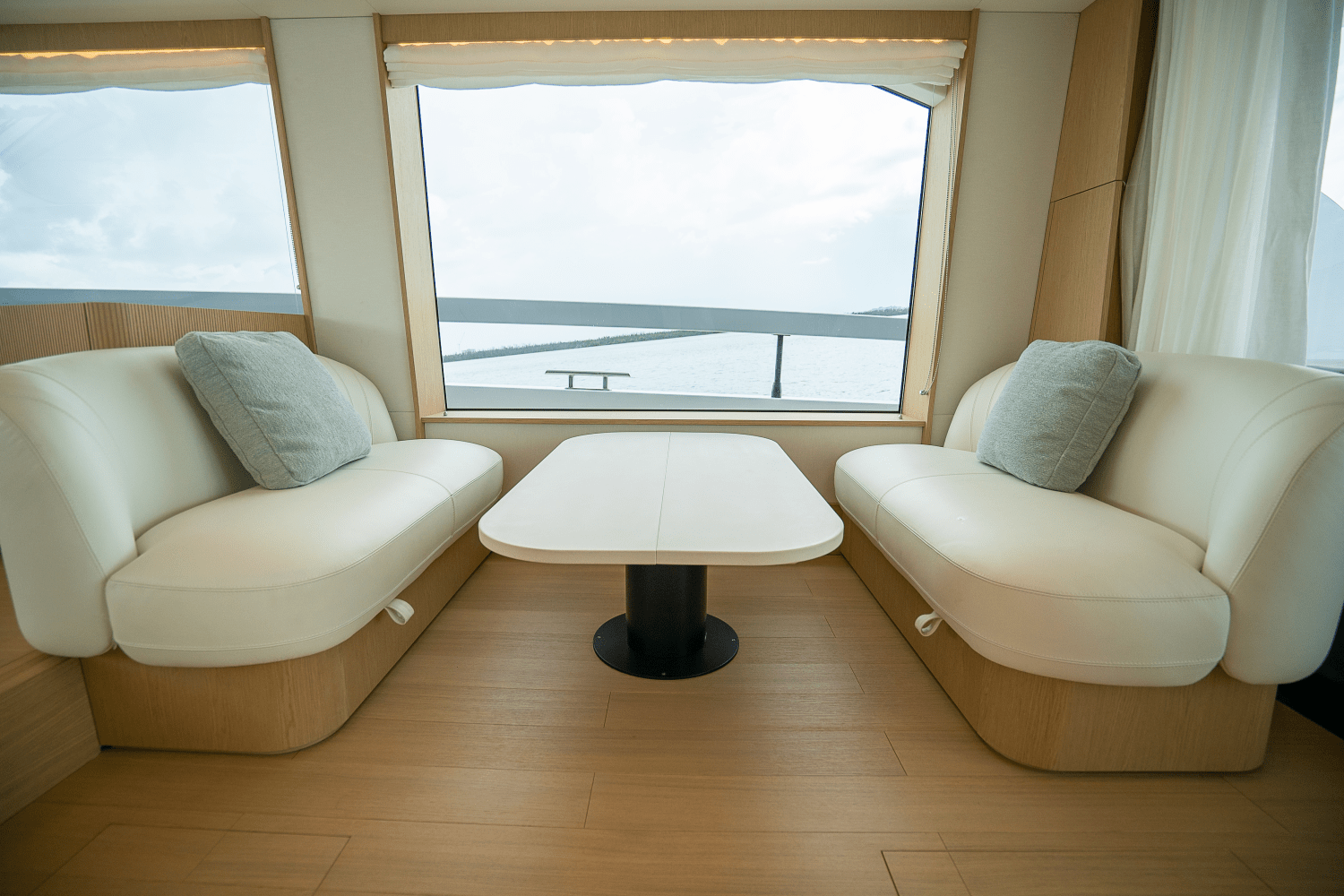 2026 Azimut Fly 62 Image Thumbnail #15