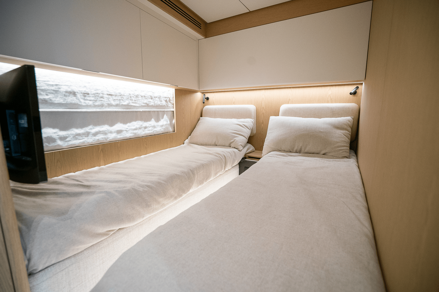 2026 Azimut Fly 62 Image Thumbnail #59