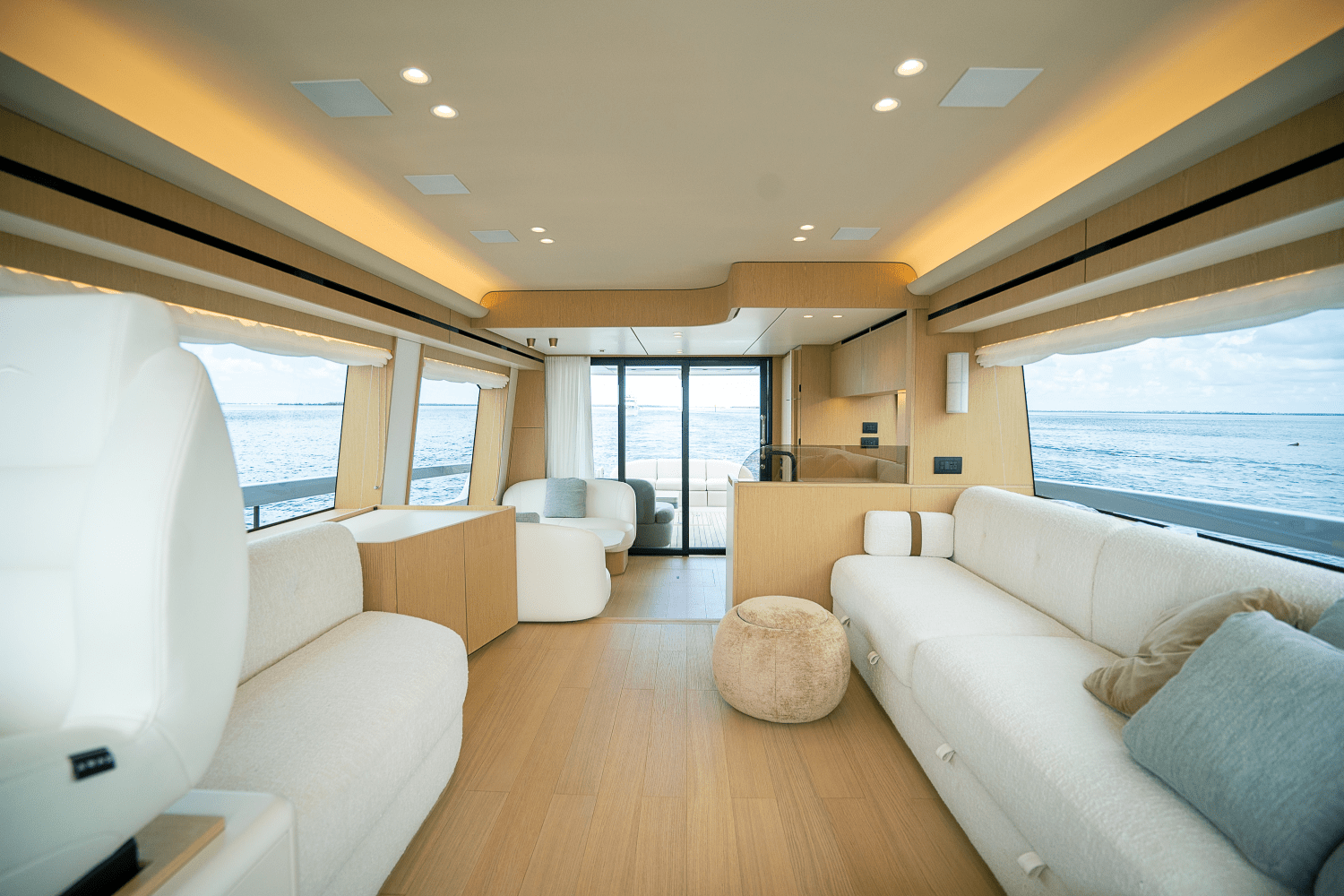 2026 Azimut Fly 62 Image Thumbnail #39