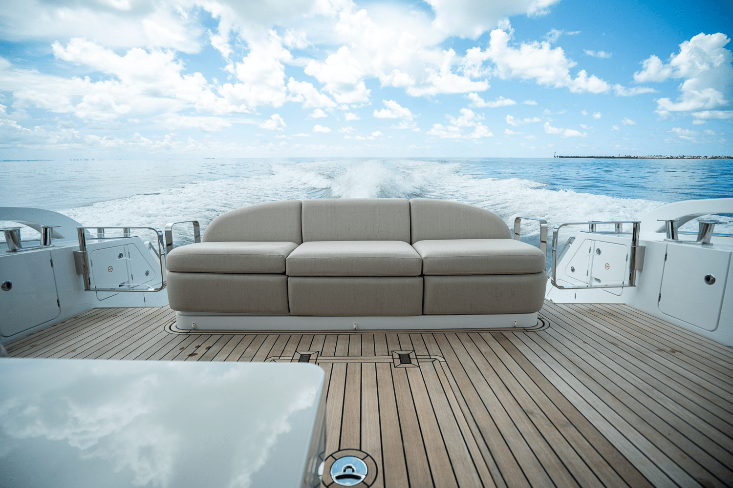 2026 Azimut Fly 62 Image Thumbnail #11