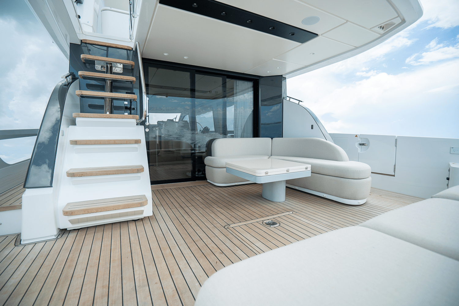 2026 Azimut Fly 62 Image Thumbnail #4