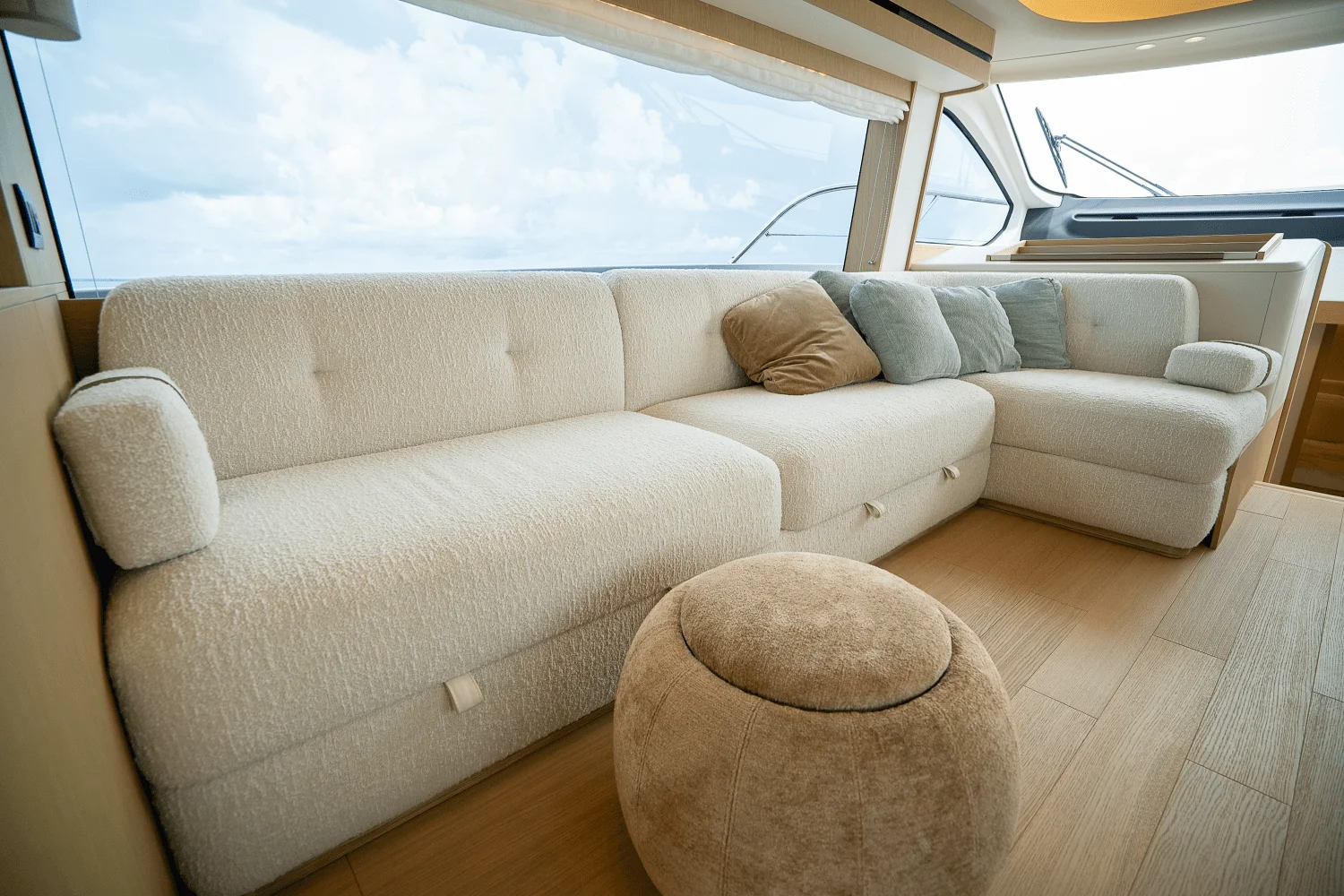 2026 Azimut Fly 62 Image Thumbnail #28