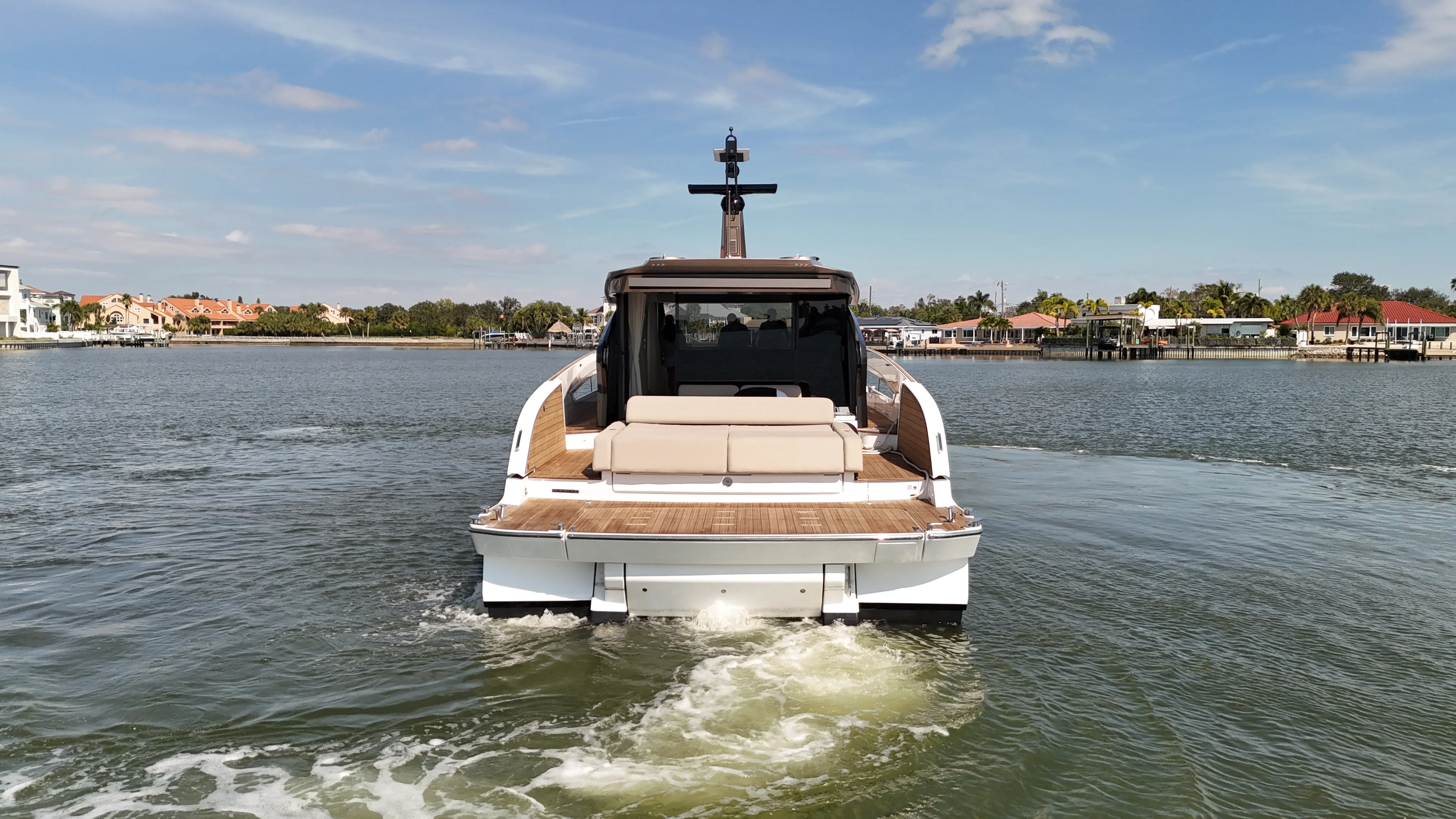 2026 Azimut Seadeck 6 Image Thumbnail #7