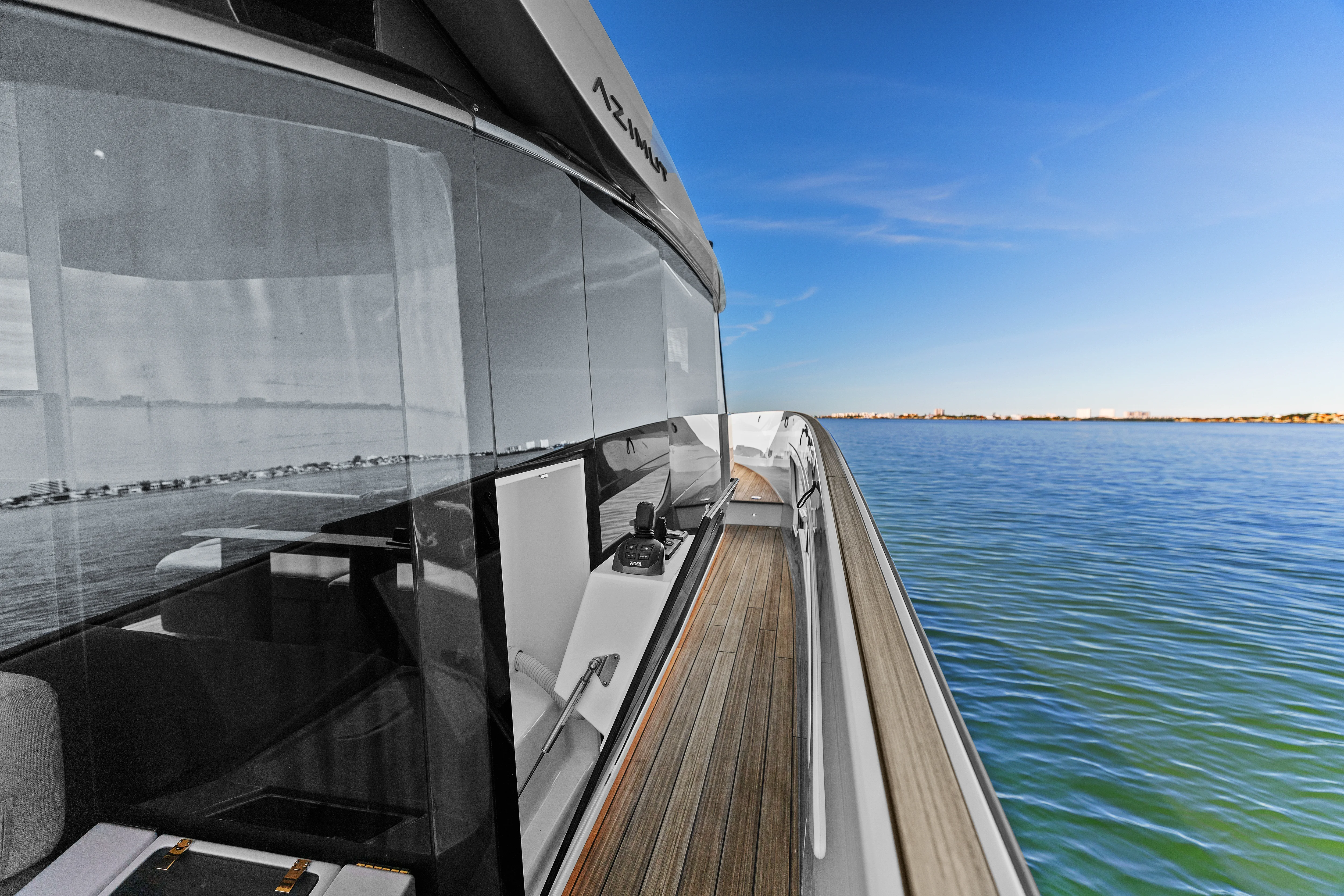 2026 Azimut Seadeck 6 Image Thumbnail #30