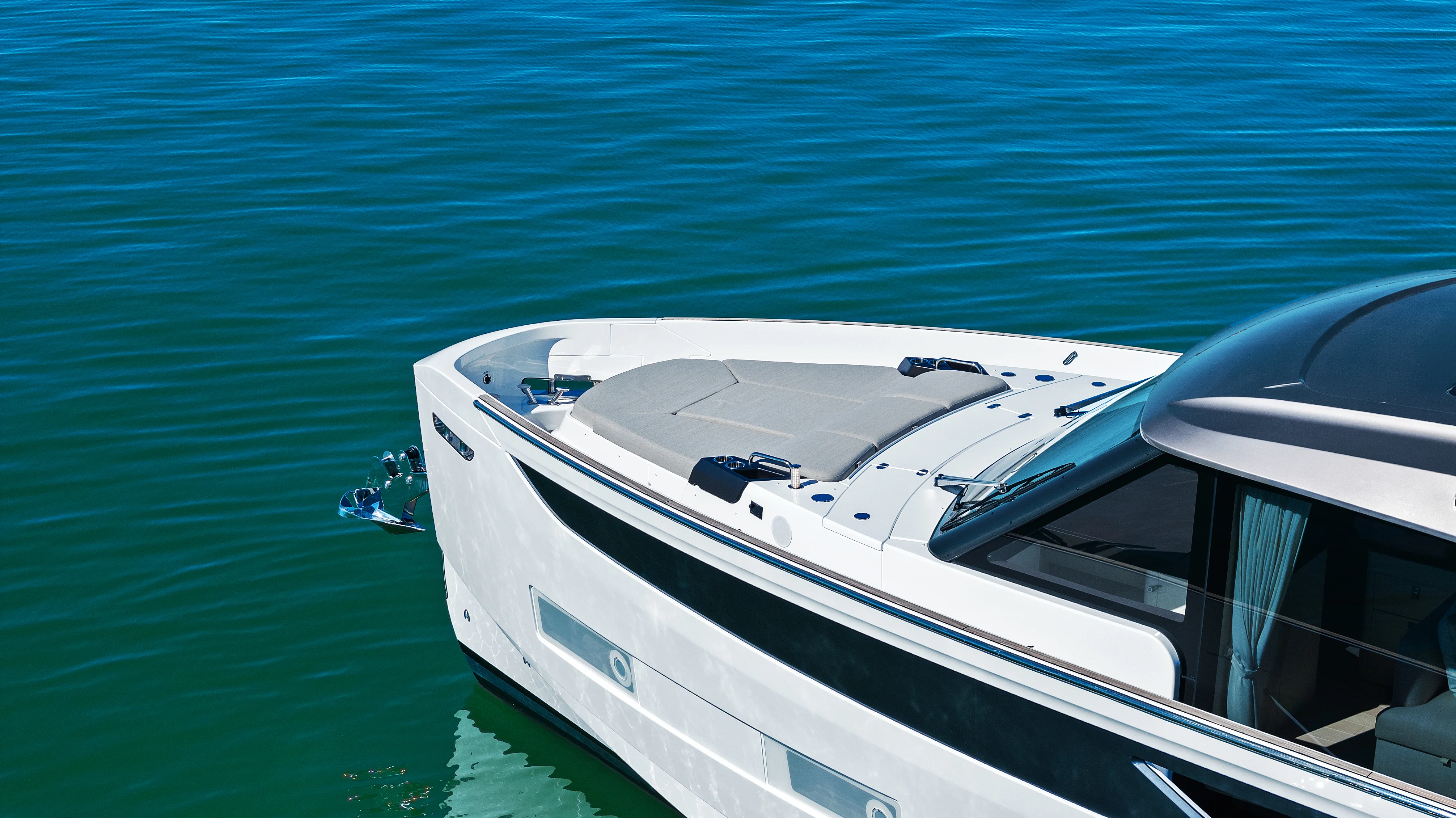 2026 Azimut Seadeck 6 Image Thumbnail #5