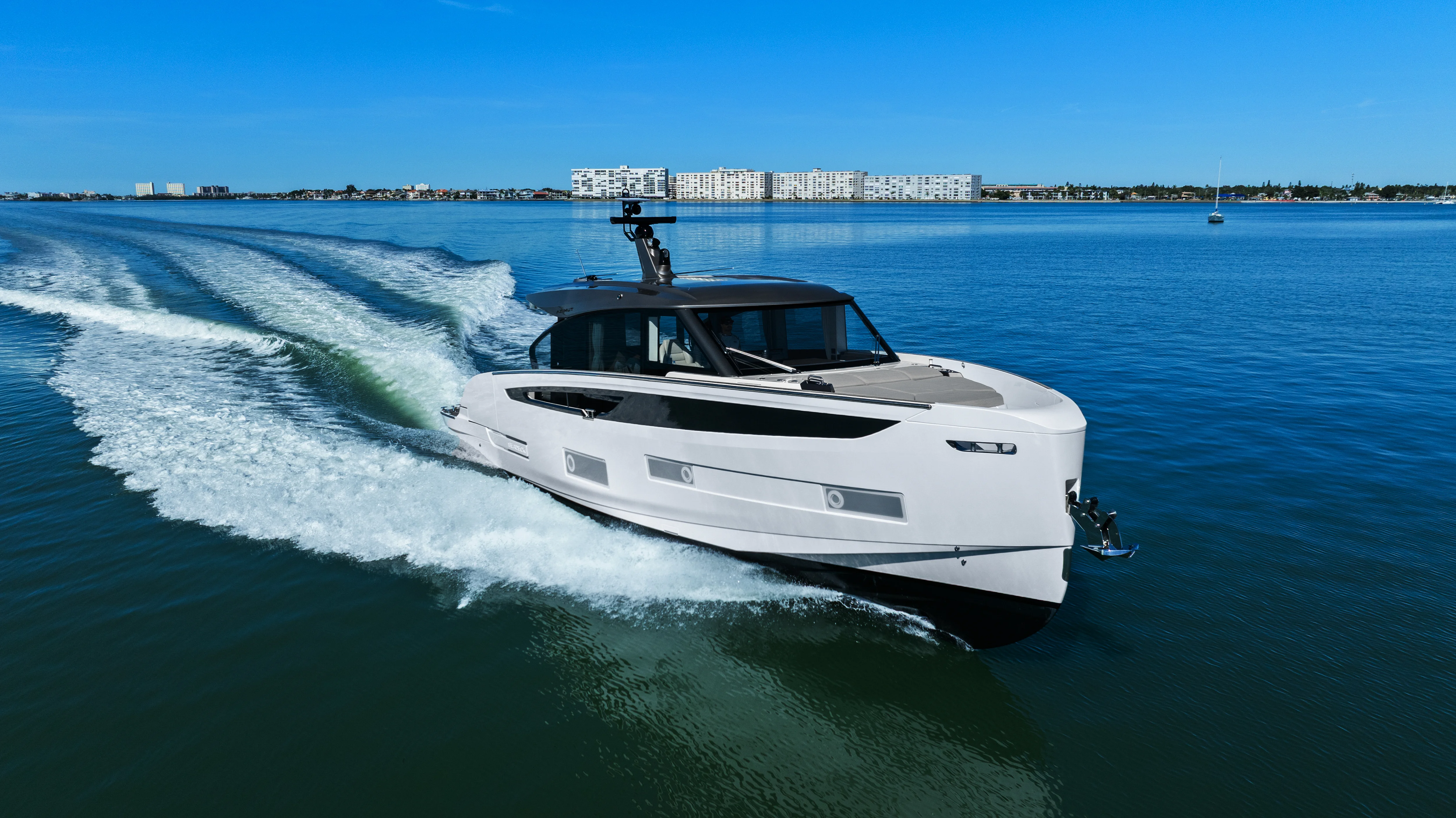 2026 Azimut Seadeck 6 Image Thumbnail #19