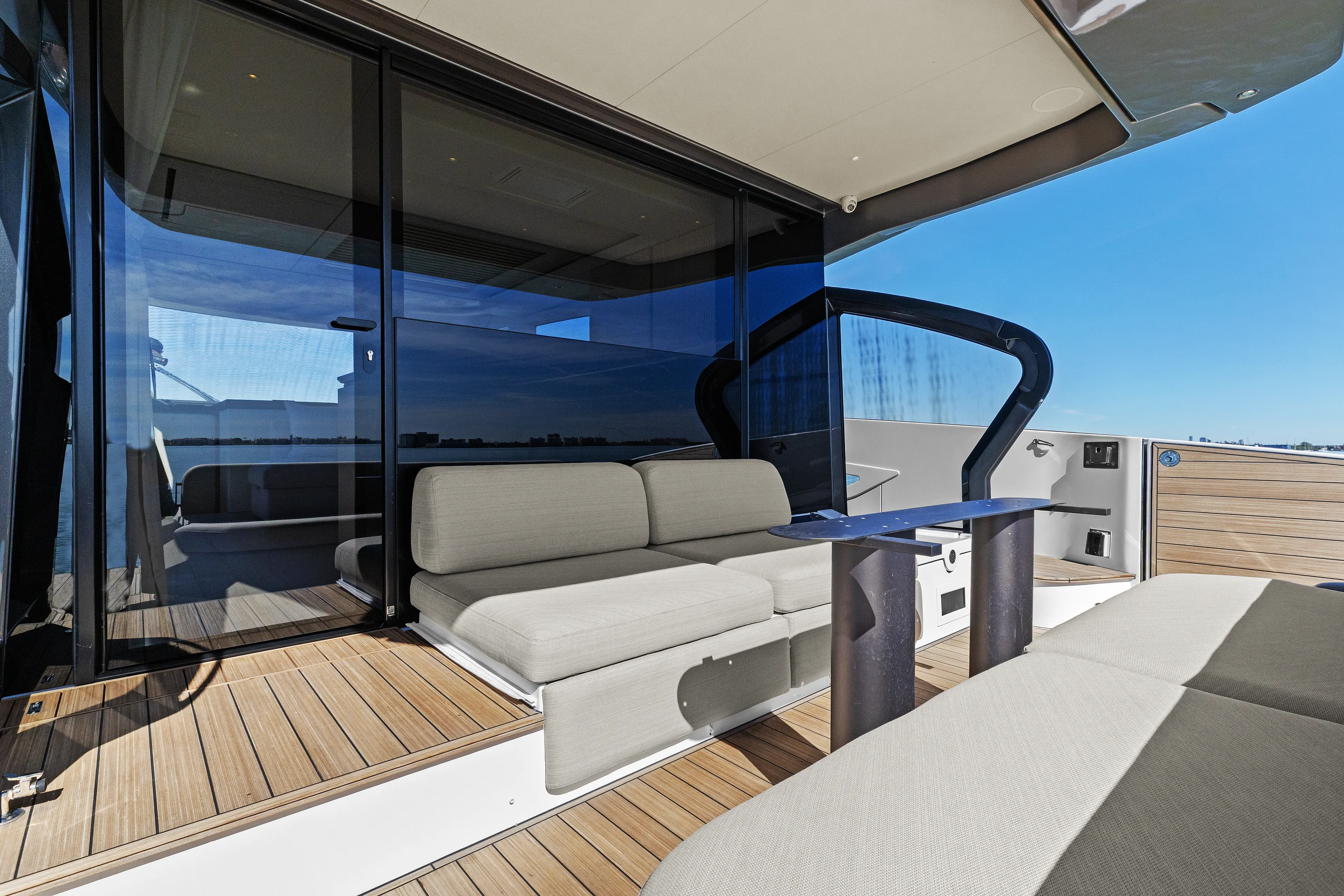 2026 Azimut Seadeck 6 Image Thumbnail #39