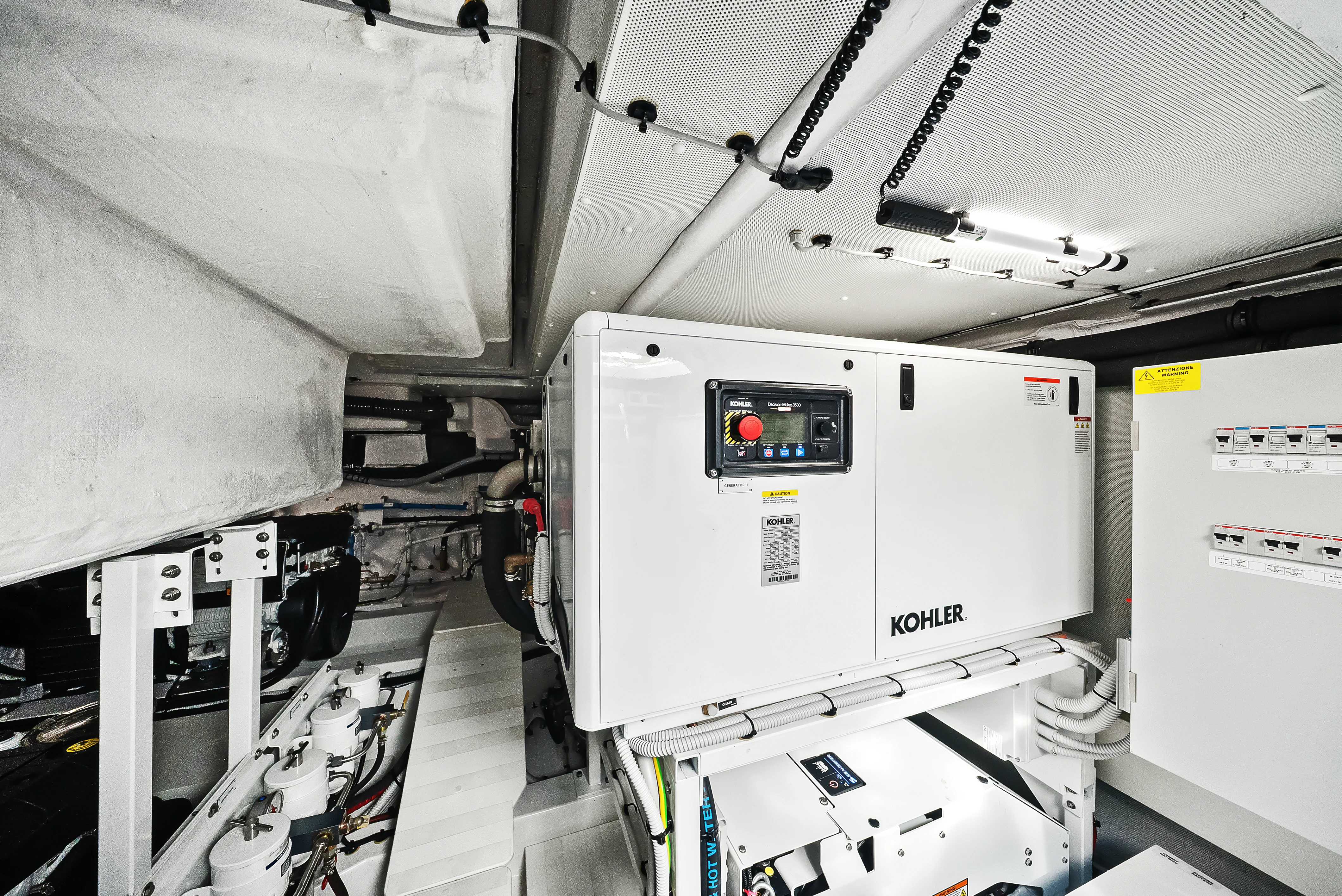 2026 Azimut Seadeck 6 Image Thumbnail #90