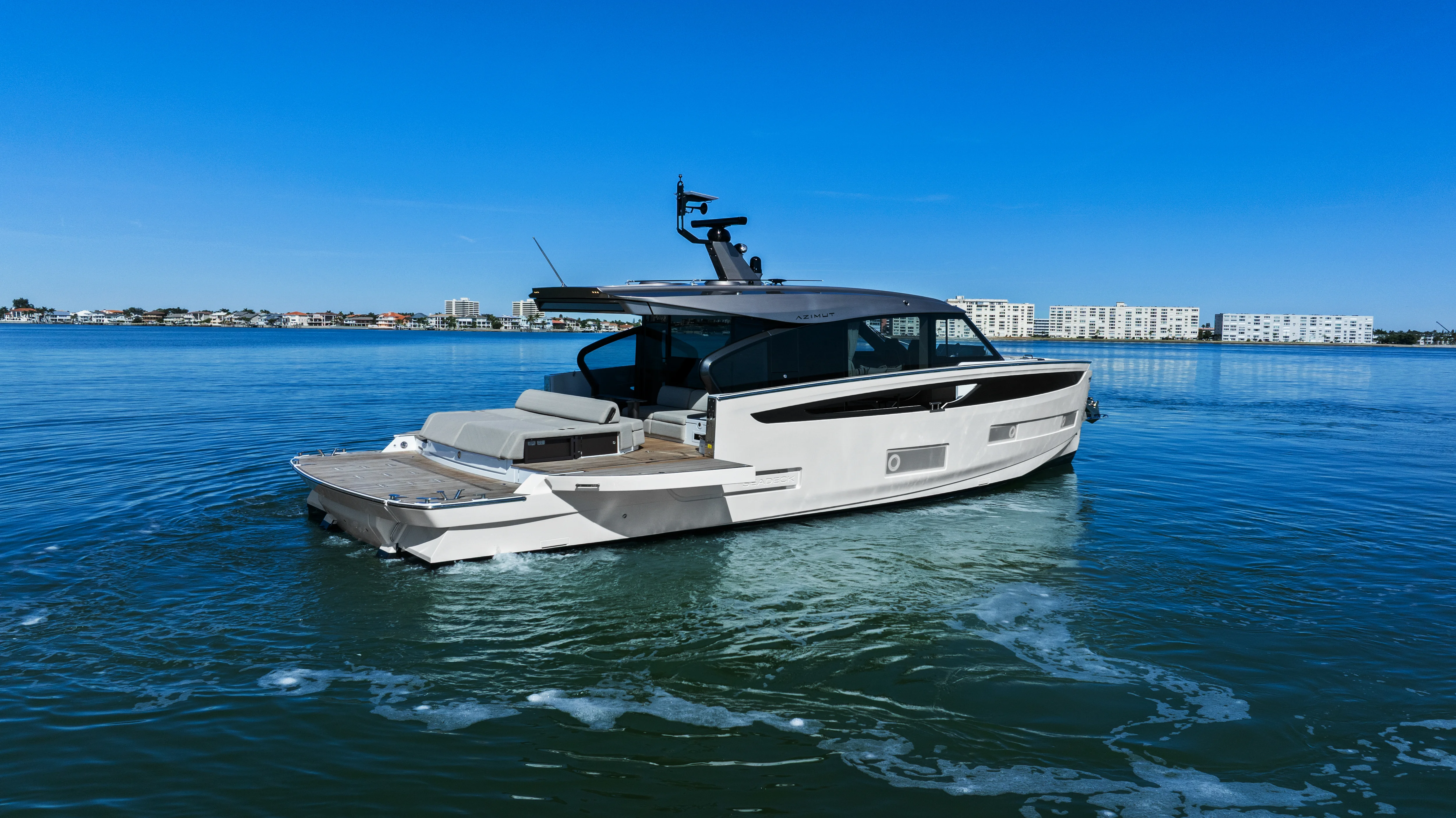 2026 Azimut Seadeck 6 Image Thumbnail #9