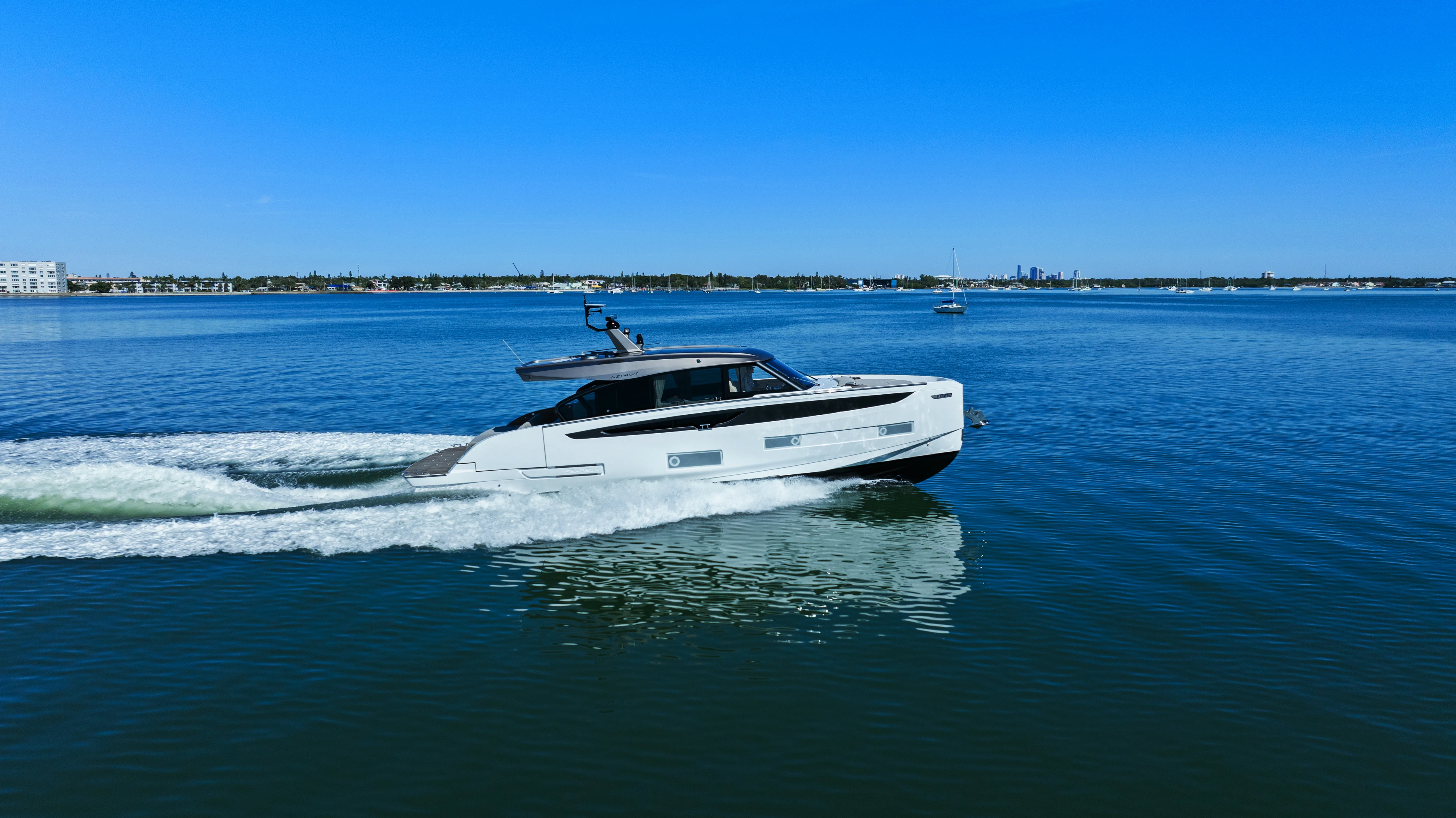 2026 Azimut Seadeck 6 Image Thumbnail #17
