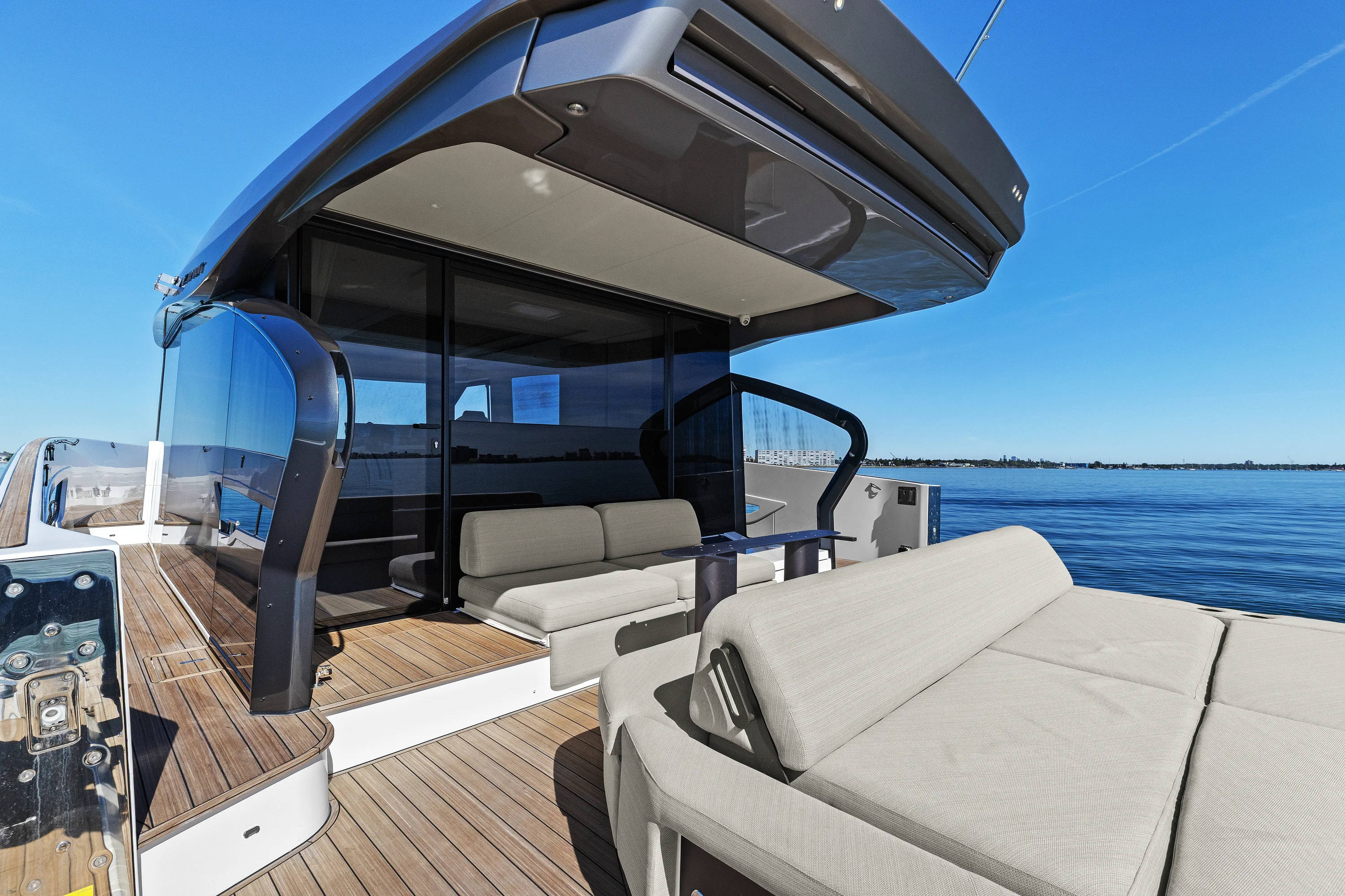 2026 Azimut Seadeck 6 Image Thumbnail #41