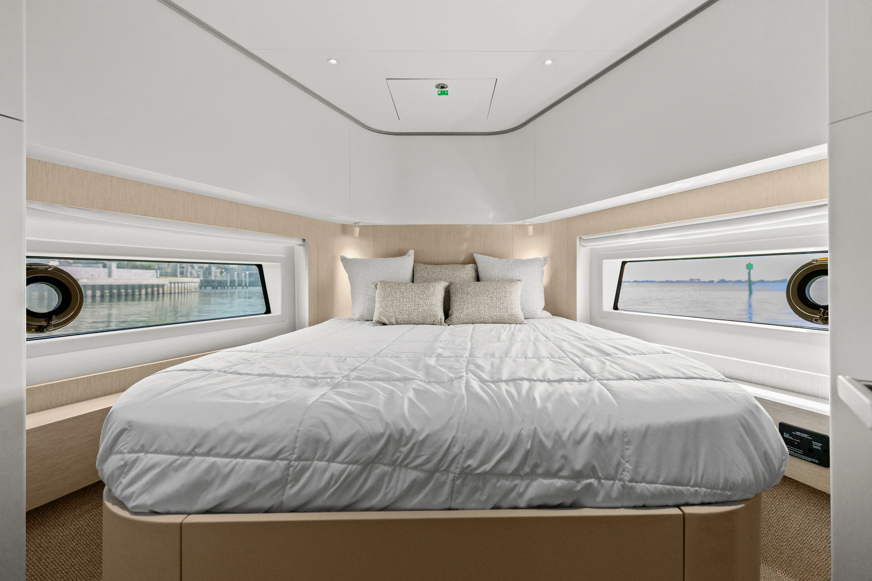 2026 Azimut Seadeck 6 Image Thumbnail #76