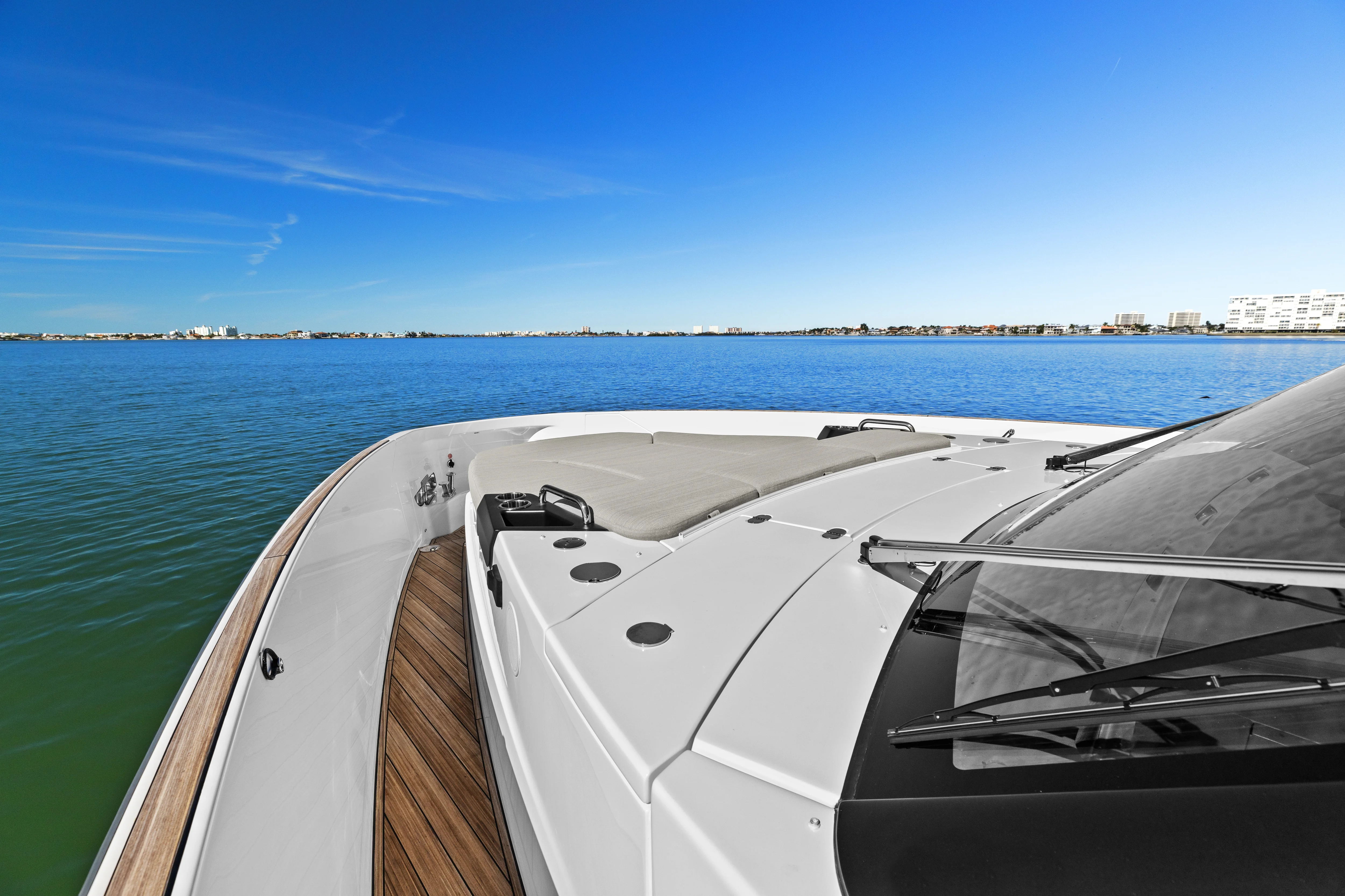 2026 Azimut Seadeck 6 Image Thumbnail #24