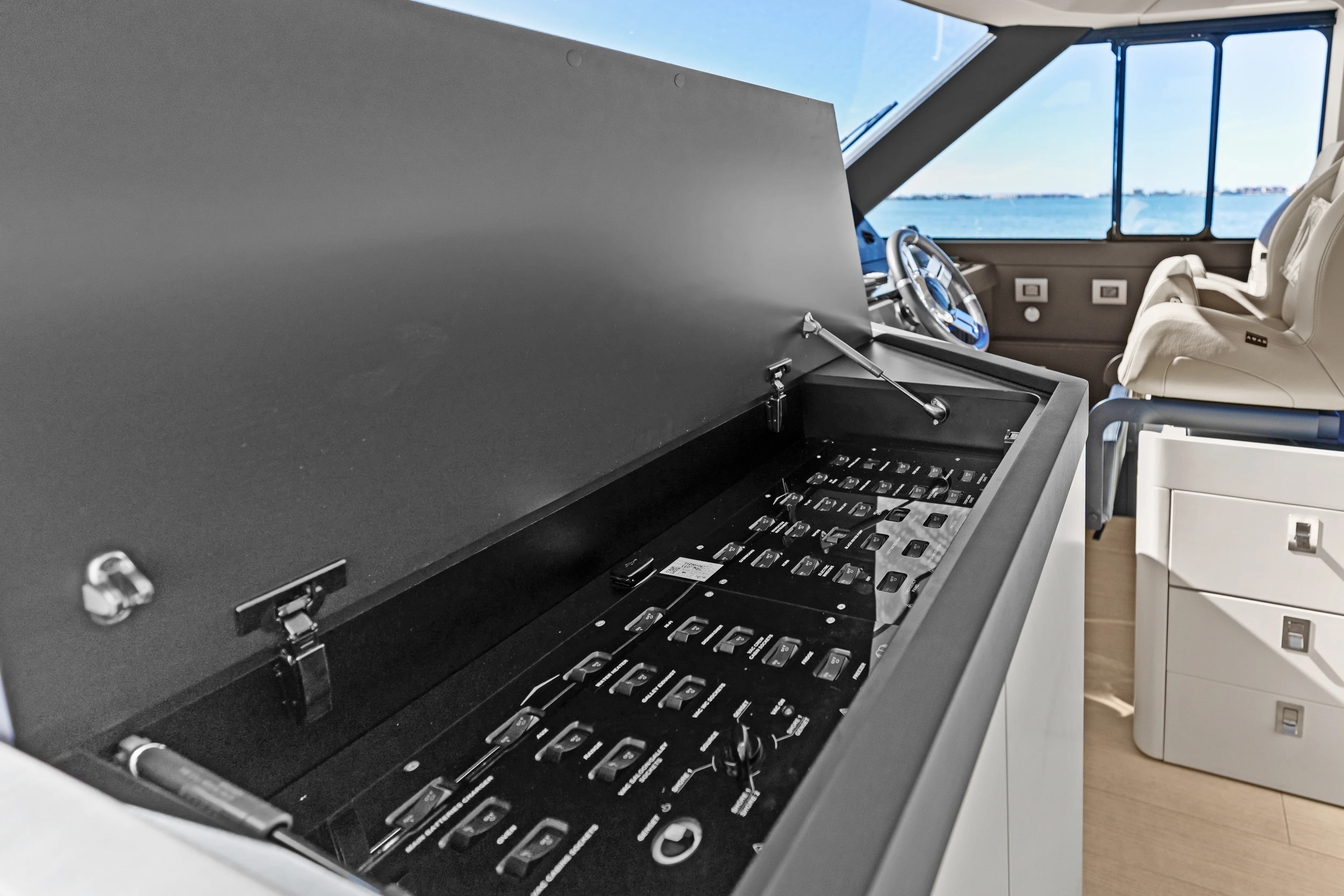 2026 Azimut Seadeck 6 Image Thumbnail #74