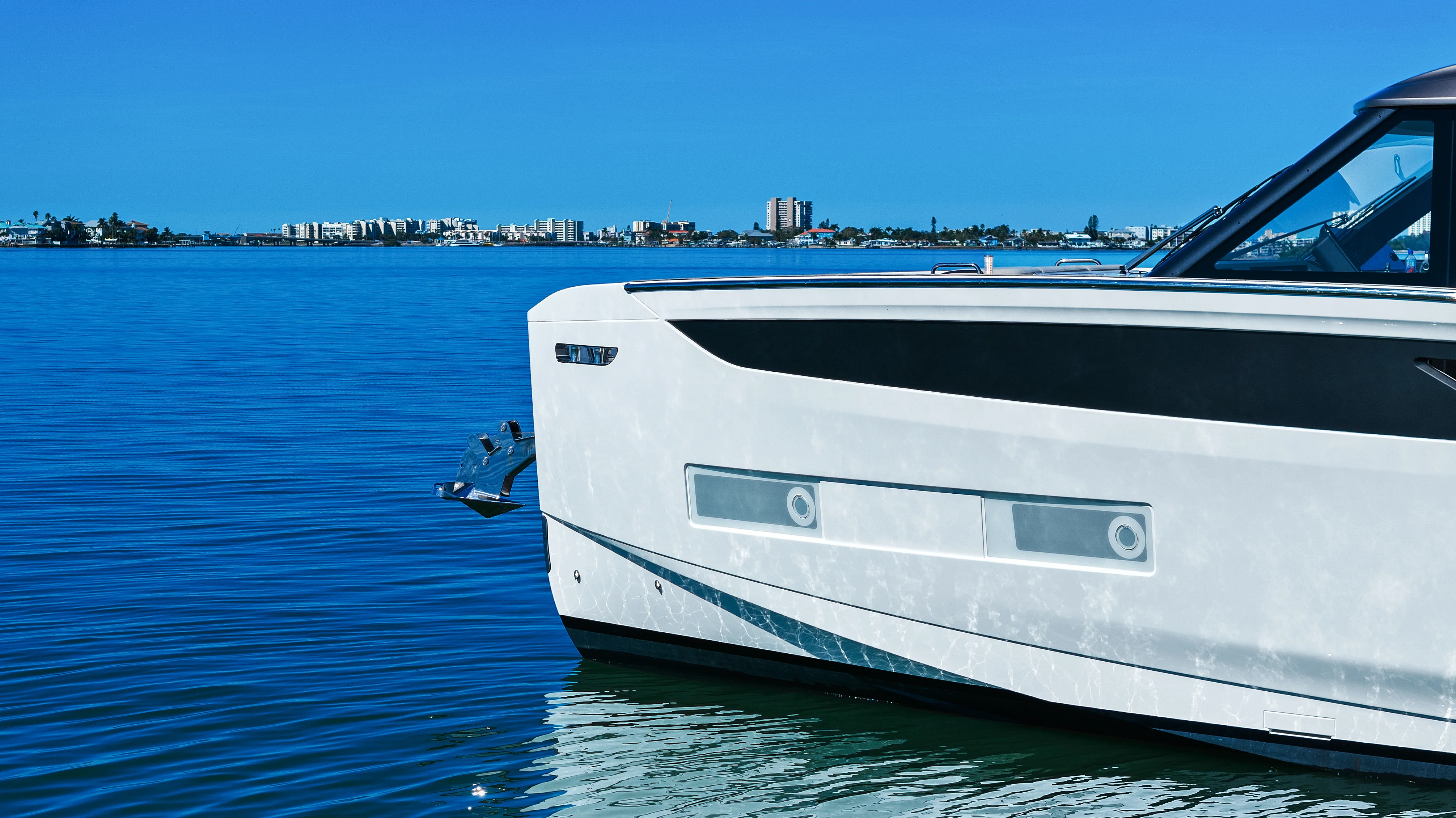 2026 Azimut Seadeck 6 Image Thumbnail #3