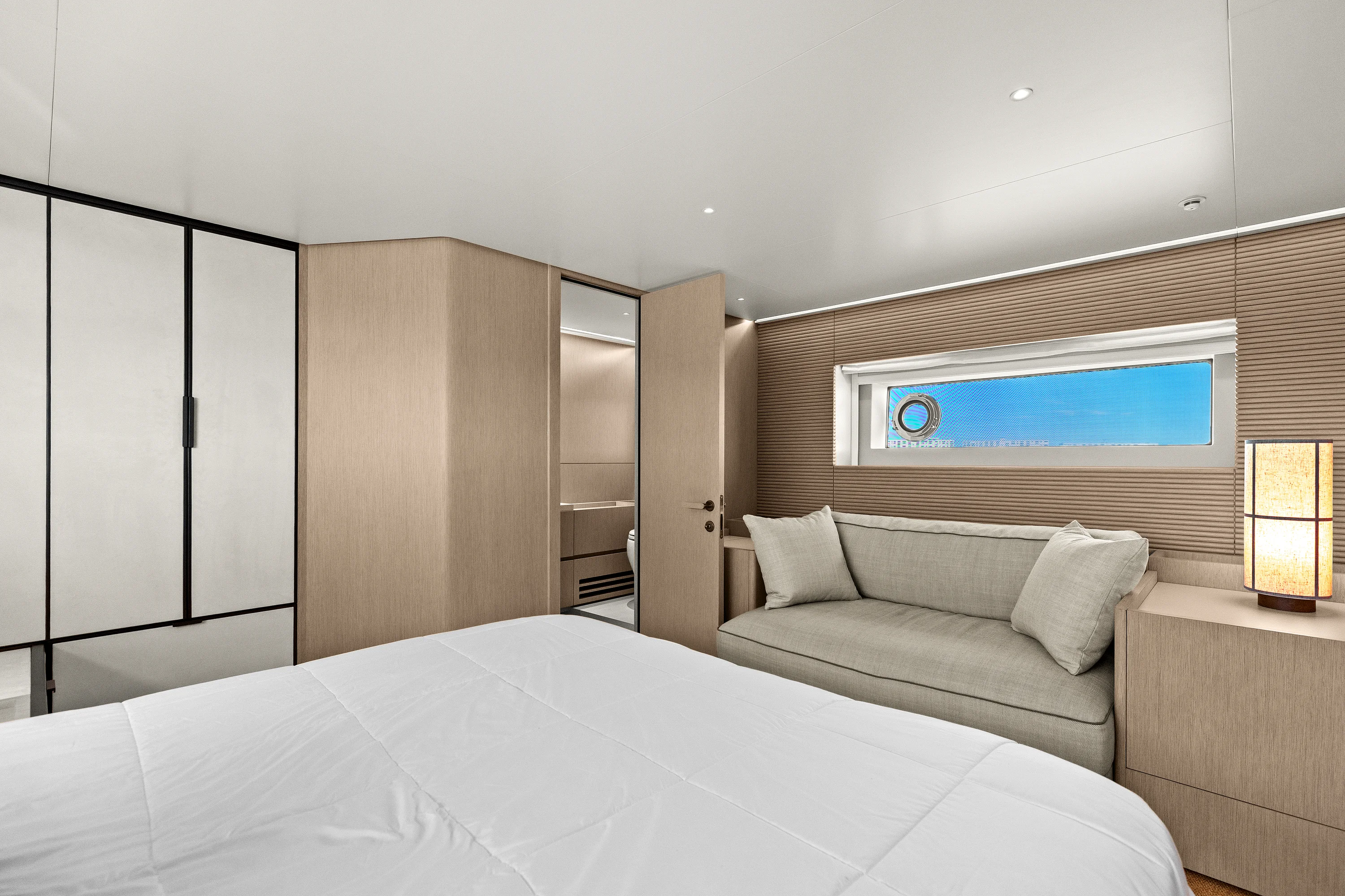 2026 Azimut Seadeck 6 Image Thumbnail #70