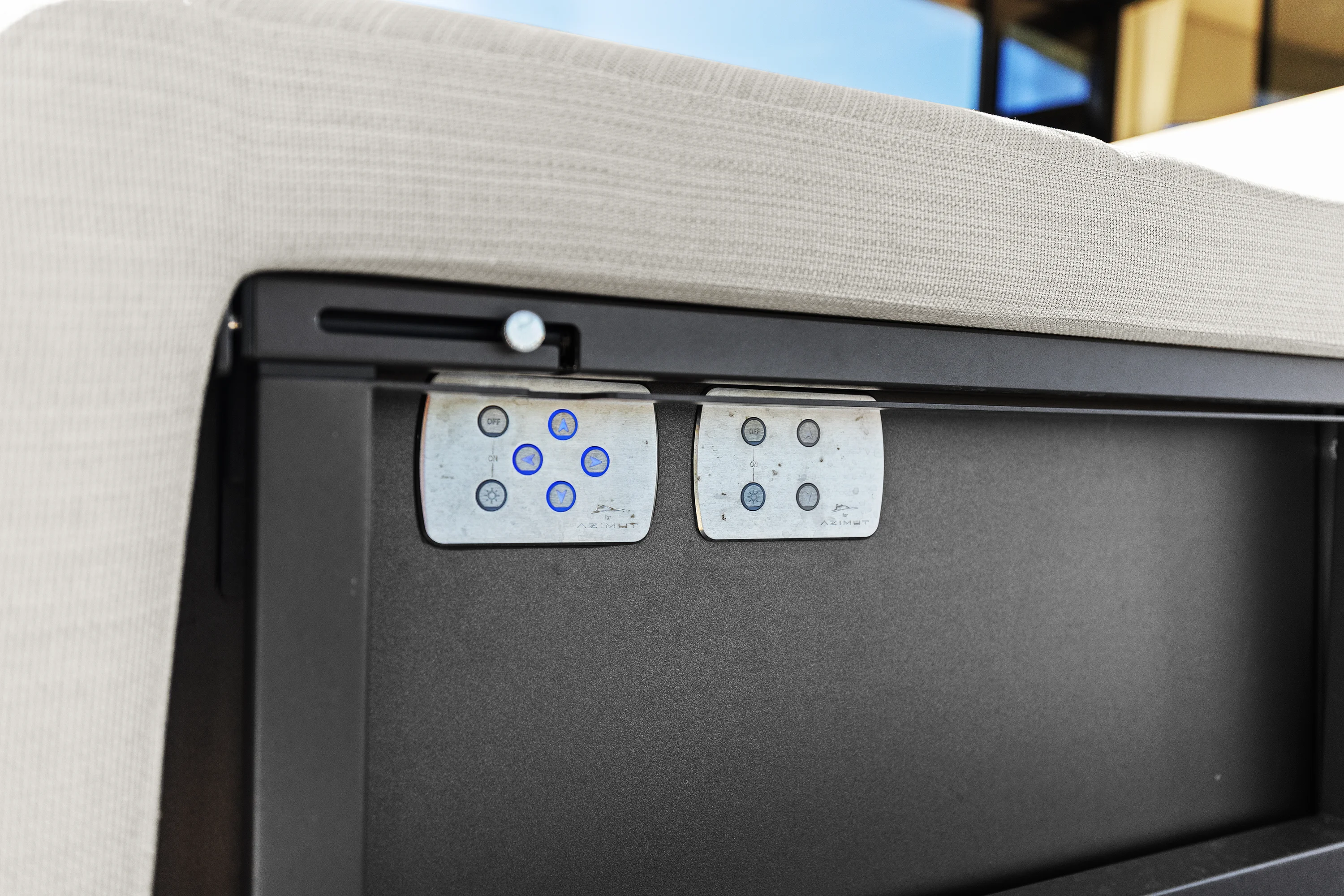 2026 Azimut Seadeck 6 Image Thumbnail #37