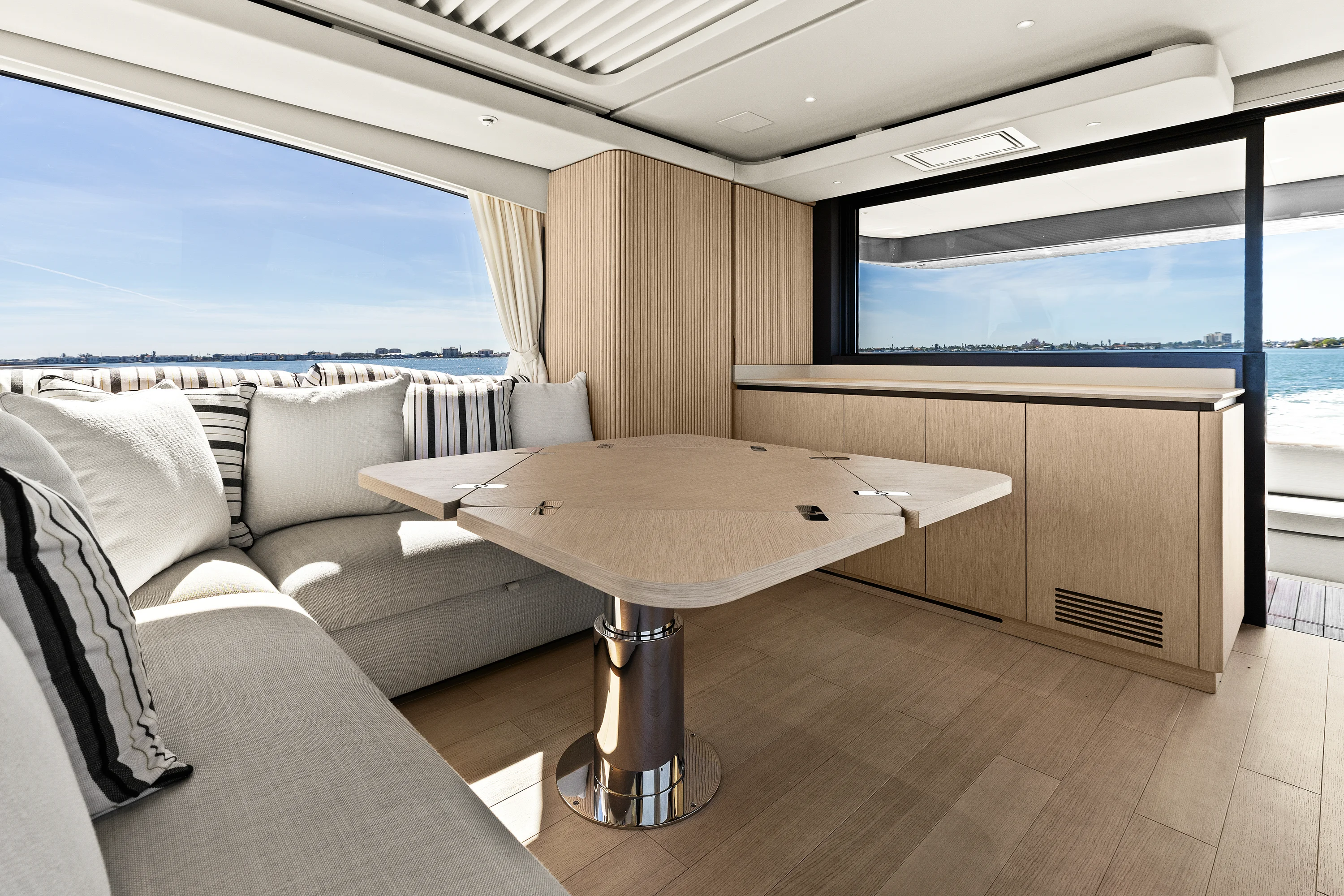 2026 Azimut Seadeck 6 Image Thumbnail #59