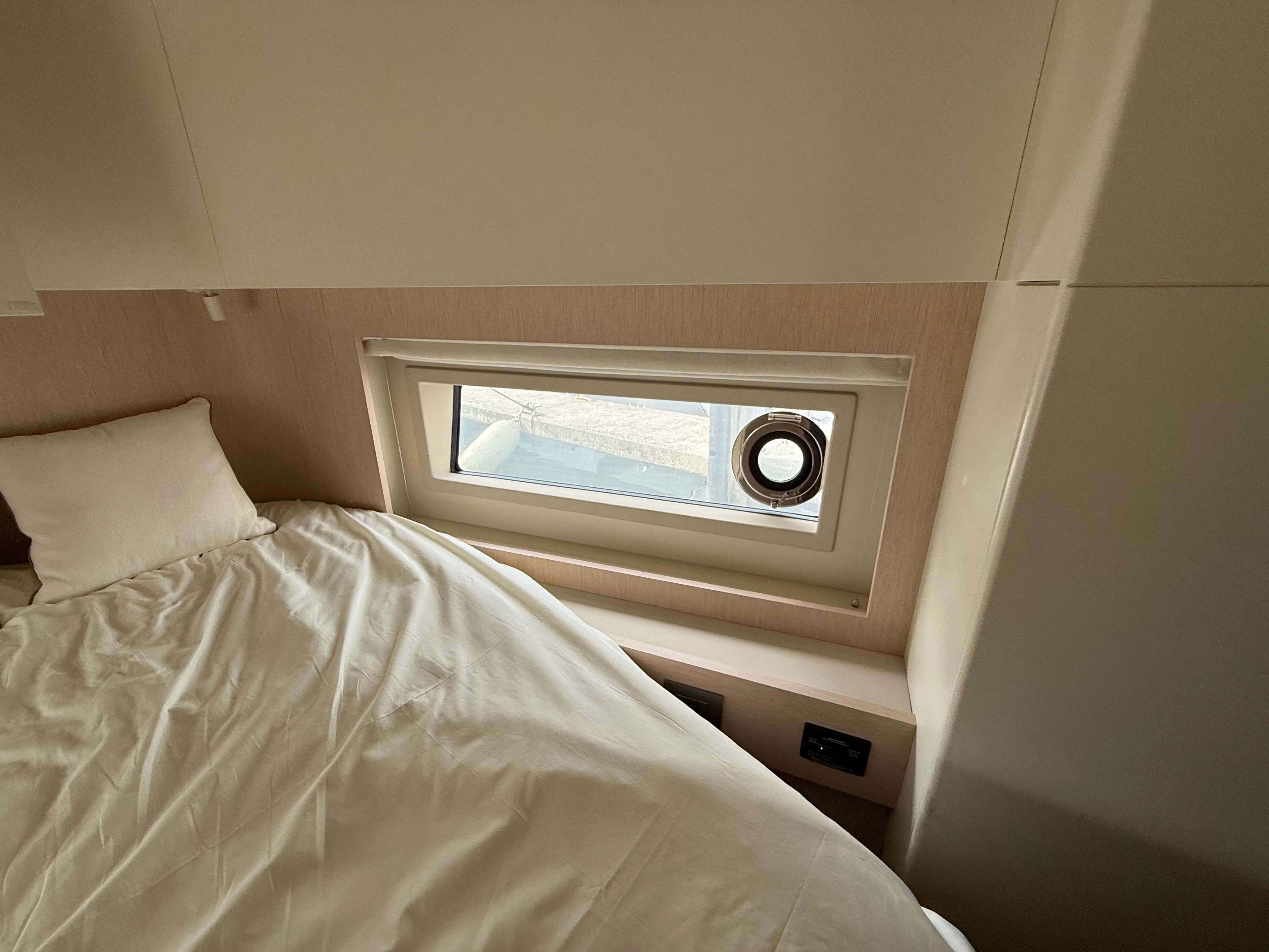 2026 Azimut Seadeck 6 Image Thumbnail #14