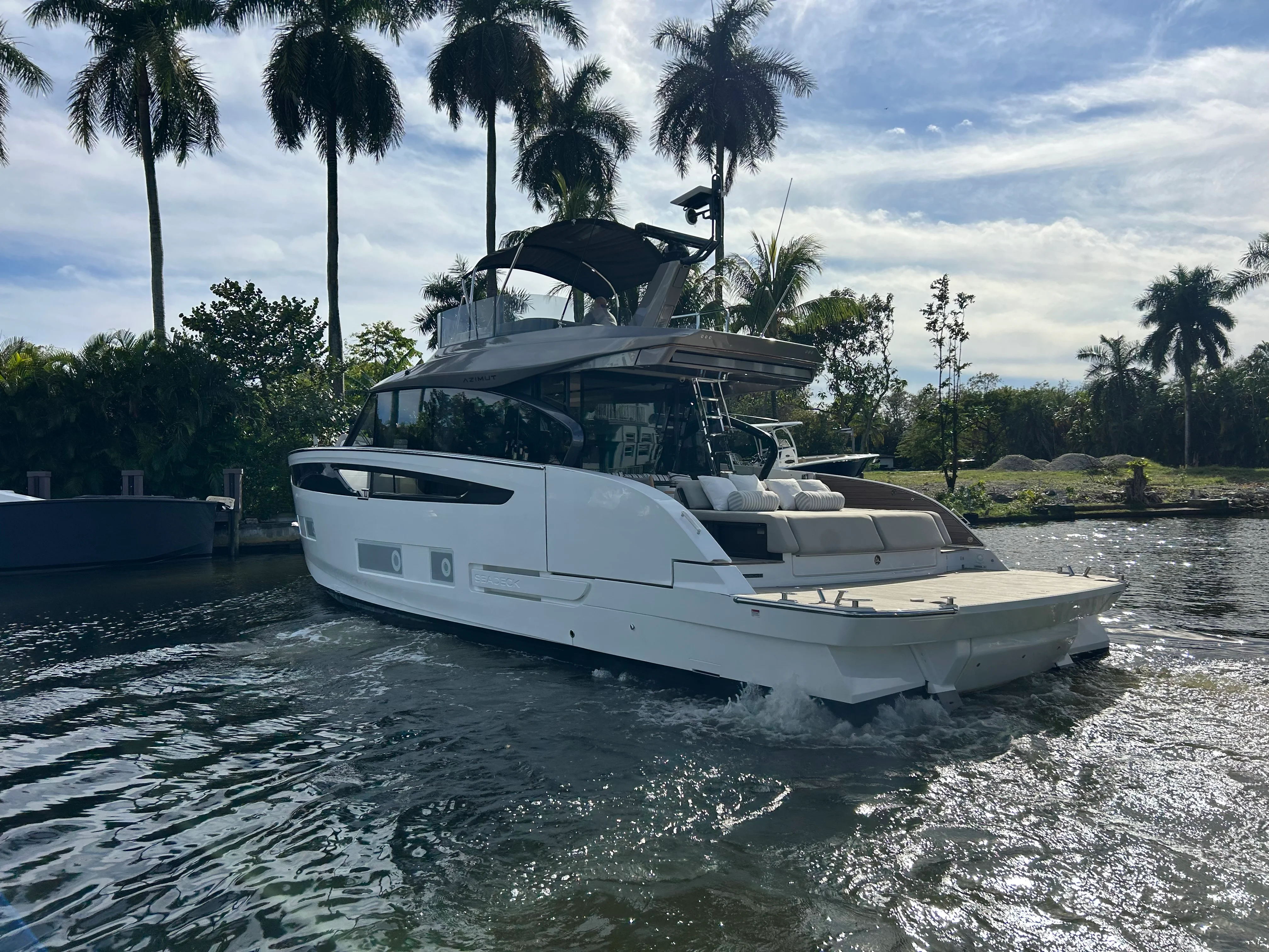 2026 Azimut Seadeck 6 Image Thumbnail #2